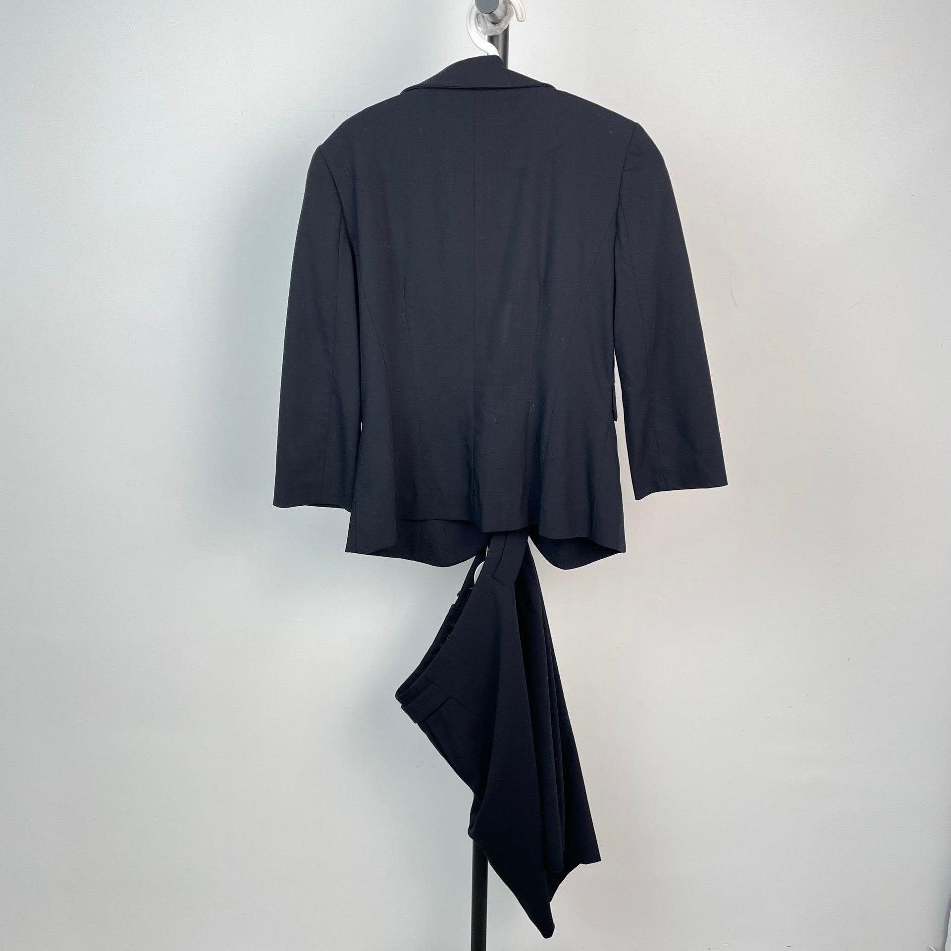 JieDa Giada Black Blazer and Skirt Set Size S / US 4 / IT 40 - 2 Thumbnail