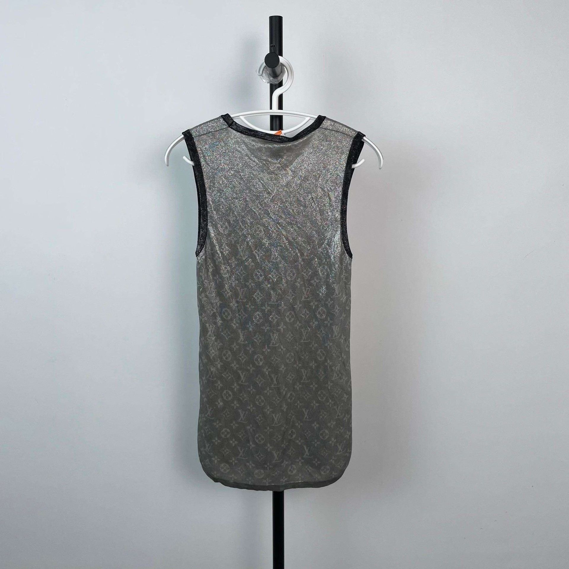 Louis Vuitton Louis Vuitton Silver Metallic Houndstooth Sleeveless Top Size XS / US 0-2 / IT 36-38 - 2 Thumbnail