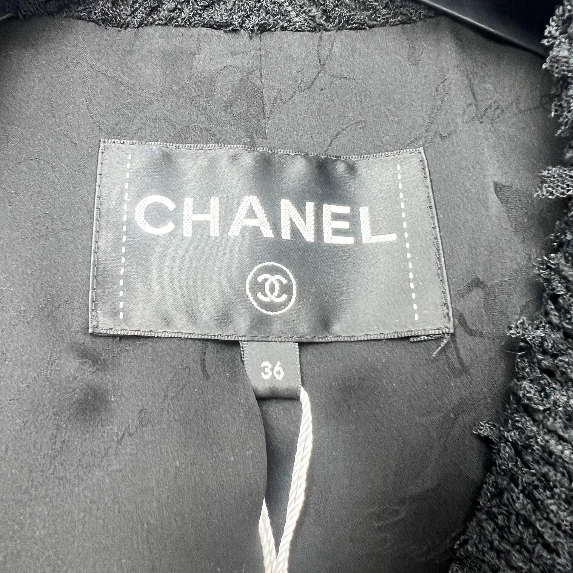 Chanel Chanel Black Wool Lion Head Button Coat 36 Size XS / US 0-2 / IT 36-38 - 3 Thumbnail