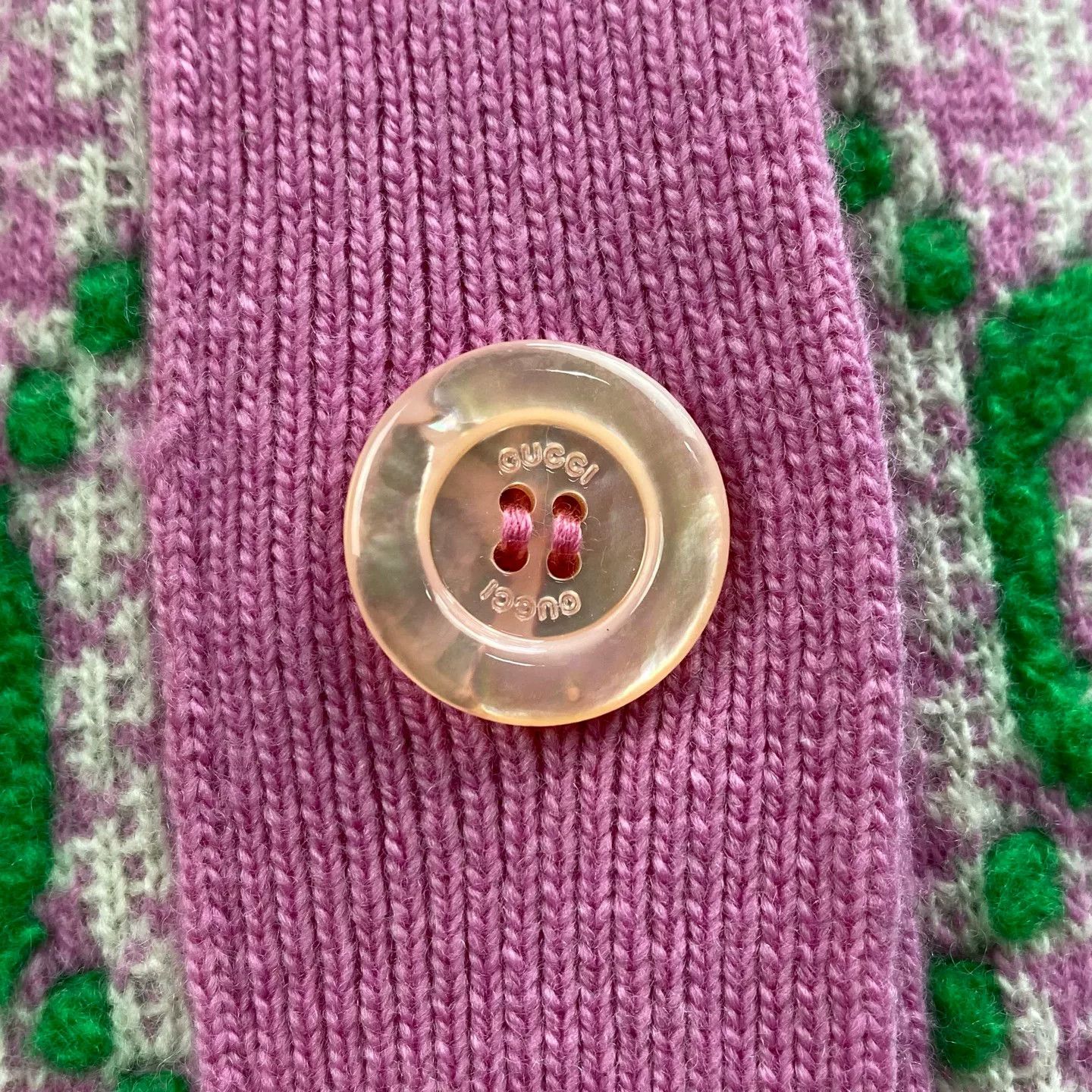 Gucci Gucci V-Neck Double G Print Cardigan Size XS / US 0-2 / IT 36-38 - 2 Thumbnail