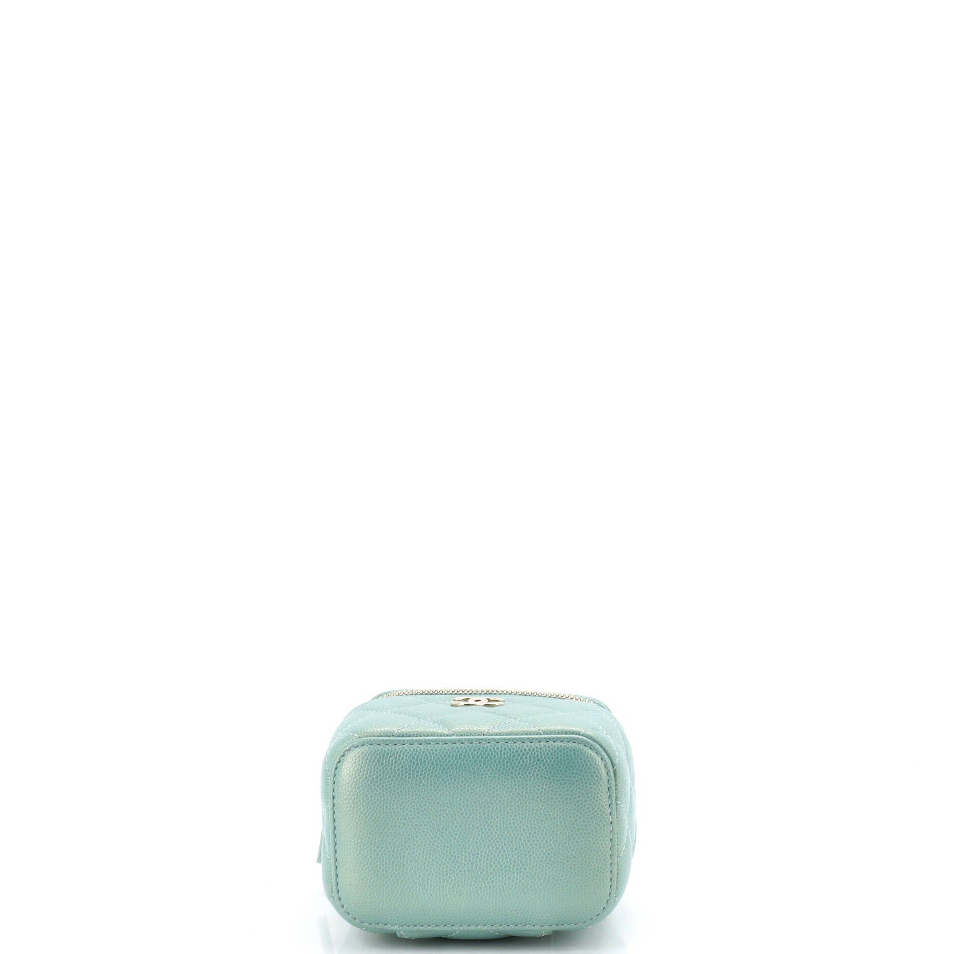 Chanel Classic Pearl Vanity Case with Chain Size ONE SIZE - 4 Thumbnail