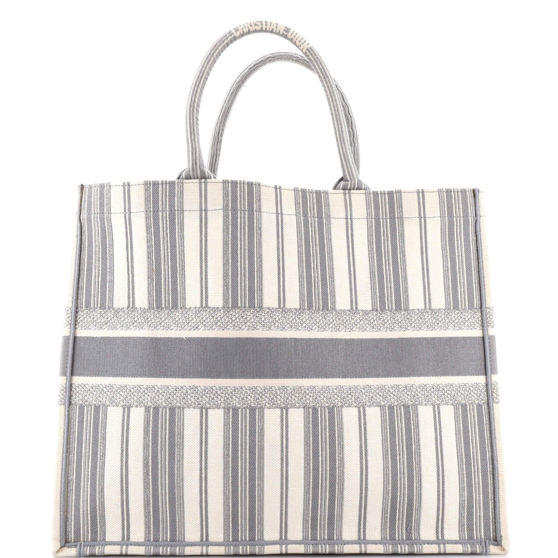 Dior Book Tote Size ONE SIZE - 3 Thumbnail