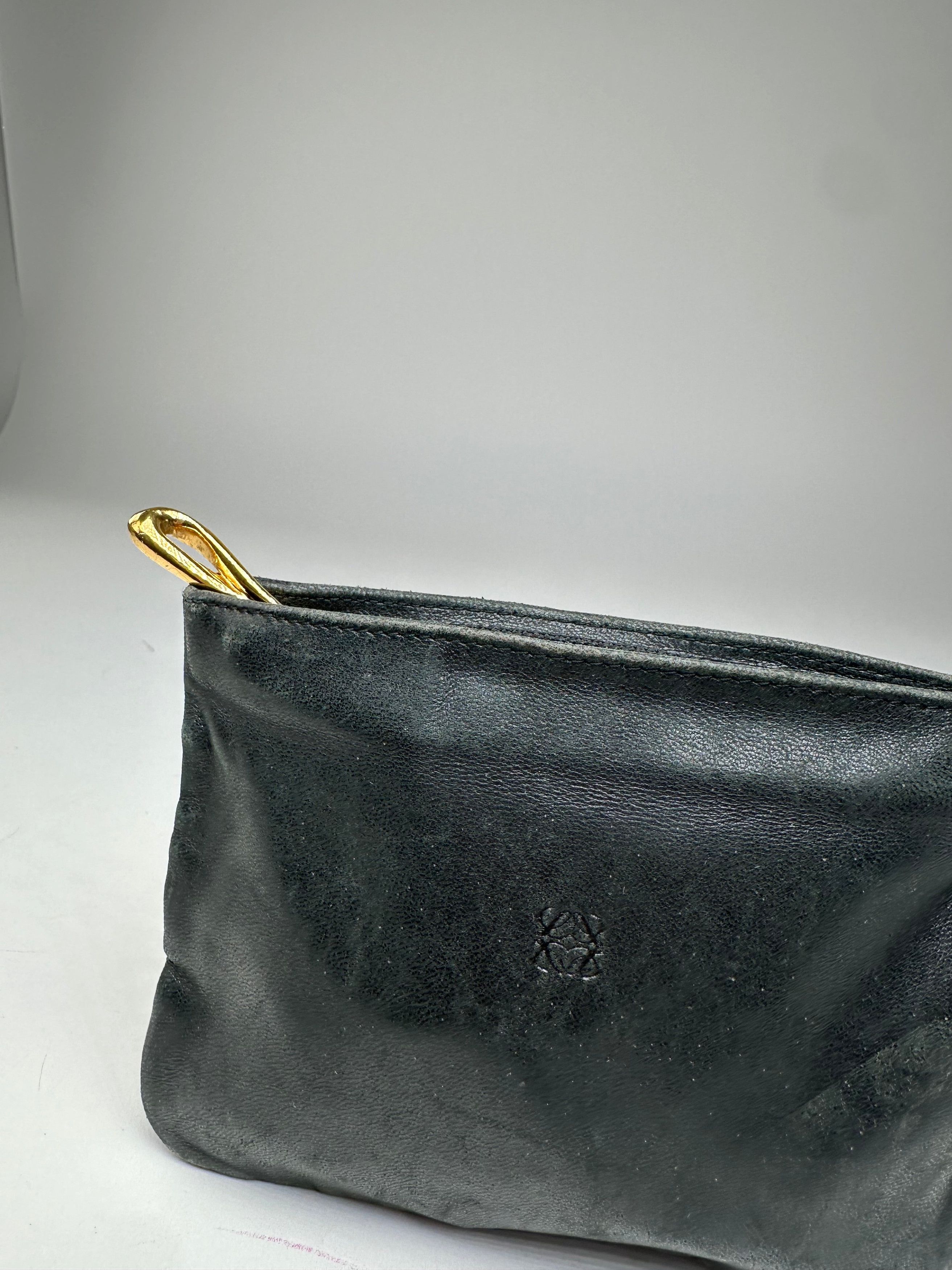 Loewe Vintage Anagram Soft Leather Zip Clutch Pouch Black Size ONE SIZE - 7 Thumbnail
