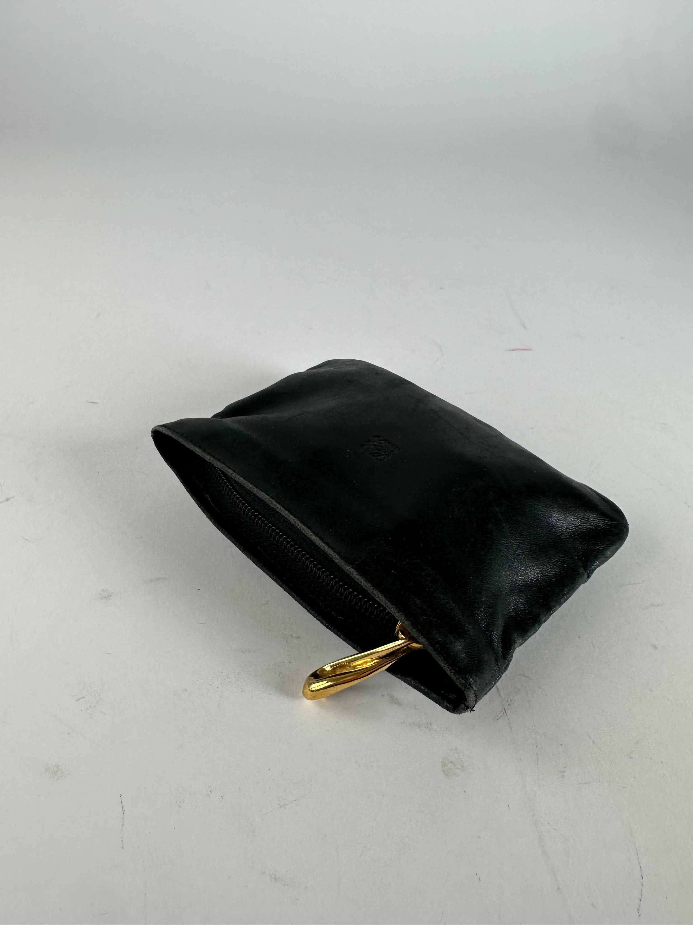 Loewe Vintage Anagram Soft Leather Zip Clutch Pouch Black Size ONE SIZE - 4 Thumbnail