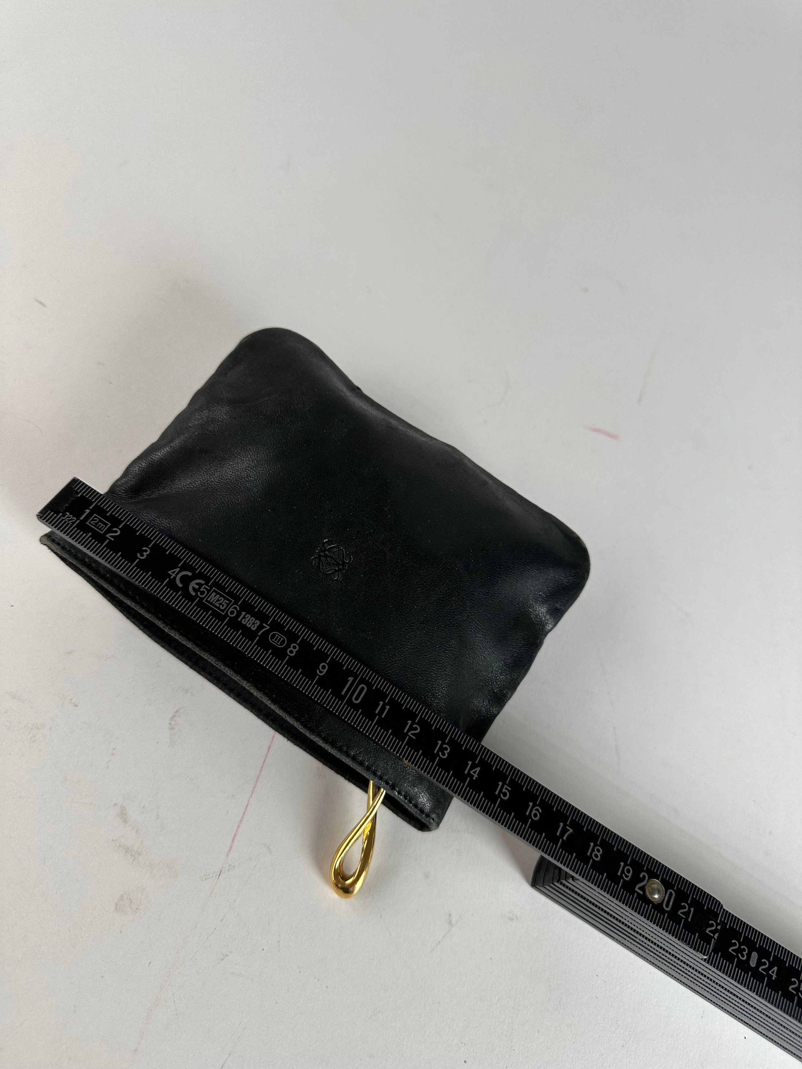 Loewe Vintage Anagram Soft Leather Zip Clutch Pouch Black Size ONE SIZE - 8 Thumbnail