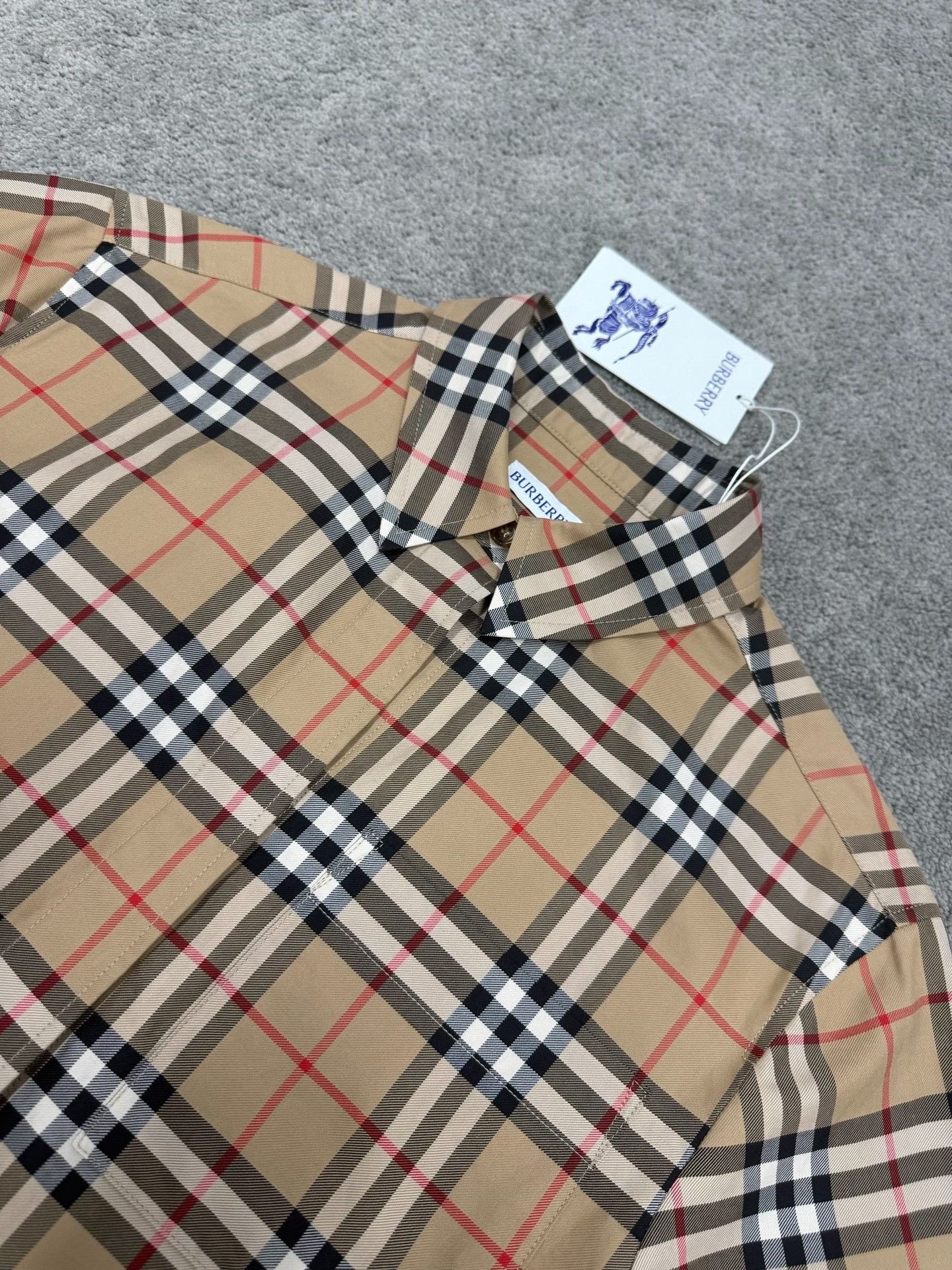 Burberry Burberry Iconic Check Short-Sleeve Shirt Size S / US 4 / IT 40 - 2 Thumbnail