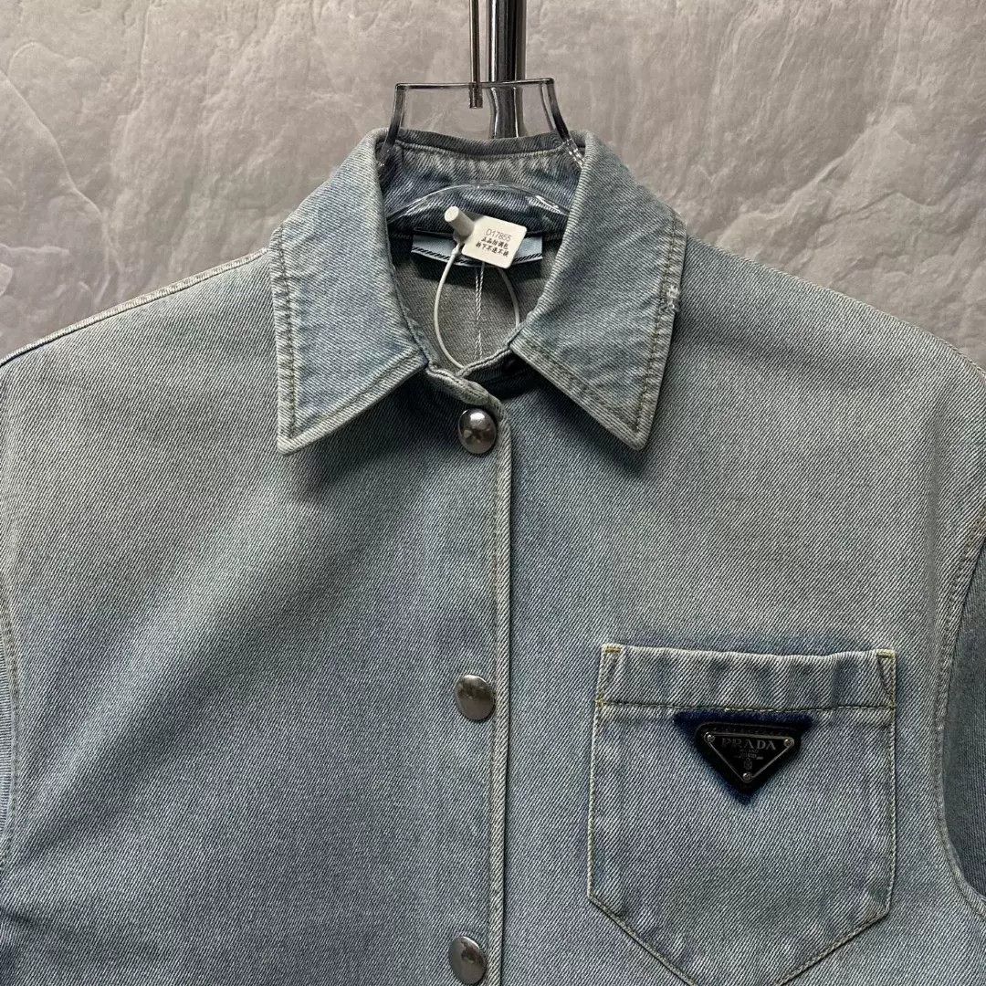 Prada Prada Triangle Logo Denim Short-Sleeve Shirt Size XS / US 0-2 / IT 36-38 - 3 Thumbnail