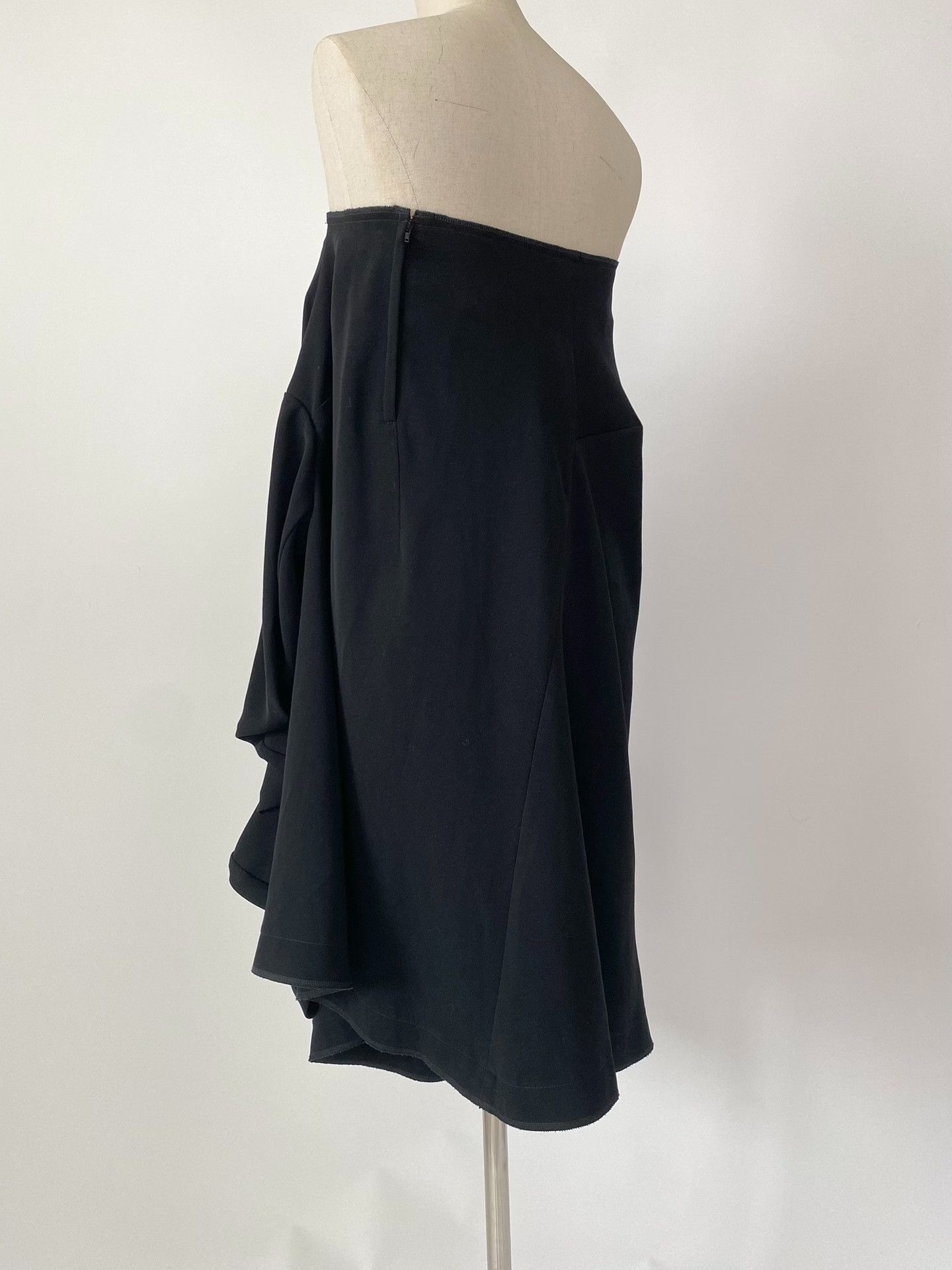 Rei Kawakubo COMME des GARCONS 2004AW Asymmetric Skirt Size 38" / US 16 / IT 52 - 7 Thumbnail