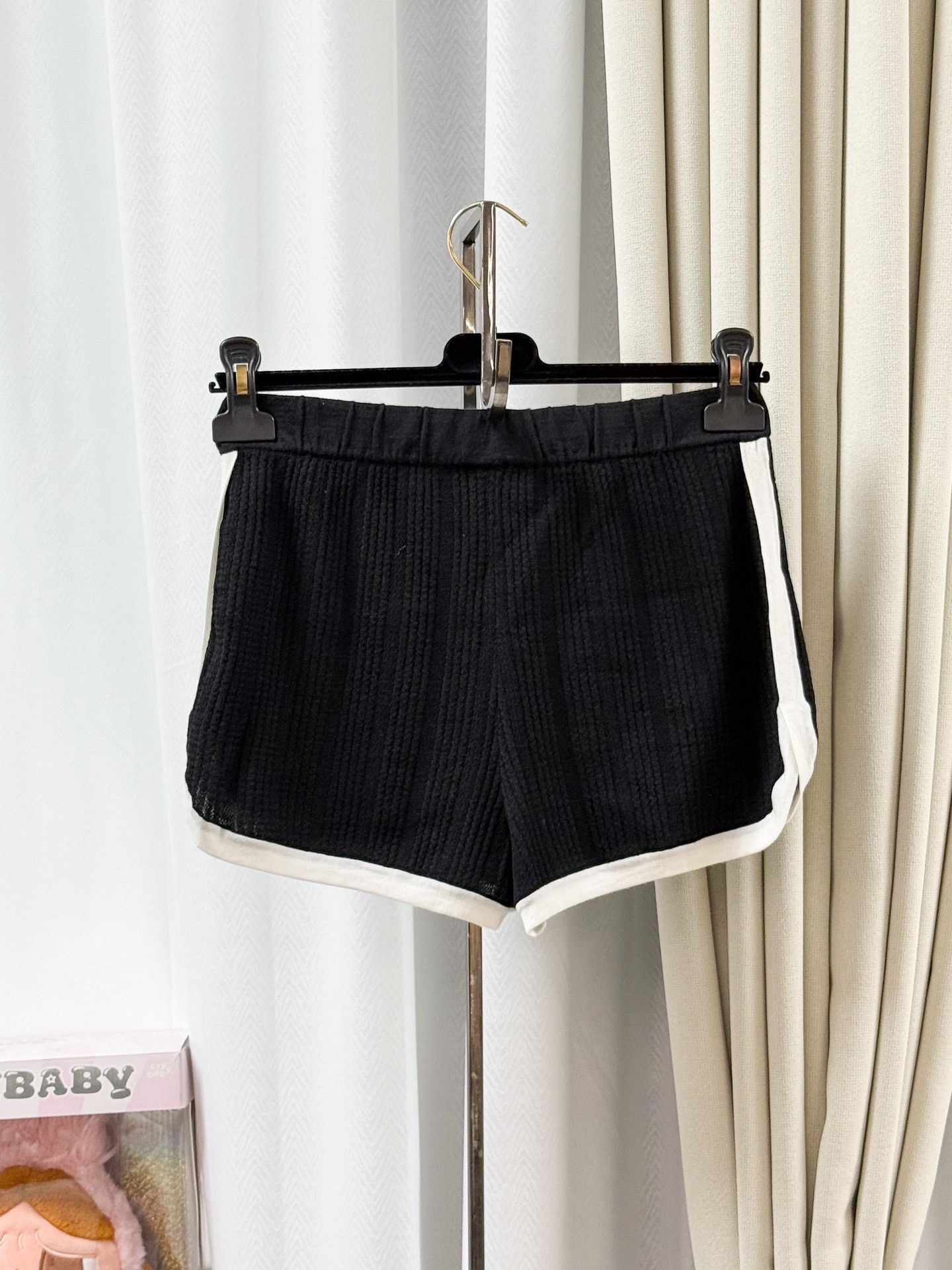 Chanel Chanel 24C Black Waffle Shorts Size 38" / US 16 / IT 52 - 3 Thumbnail