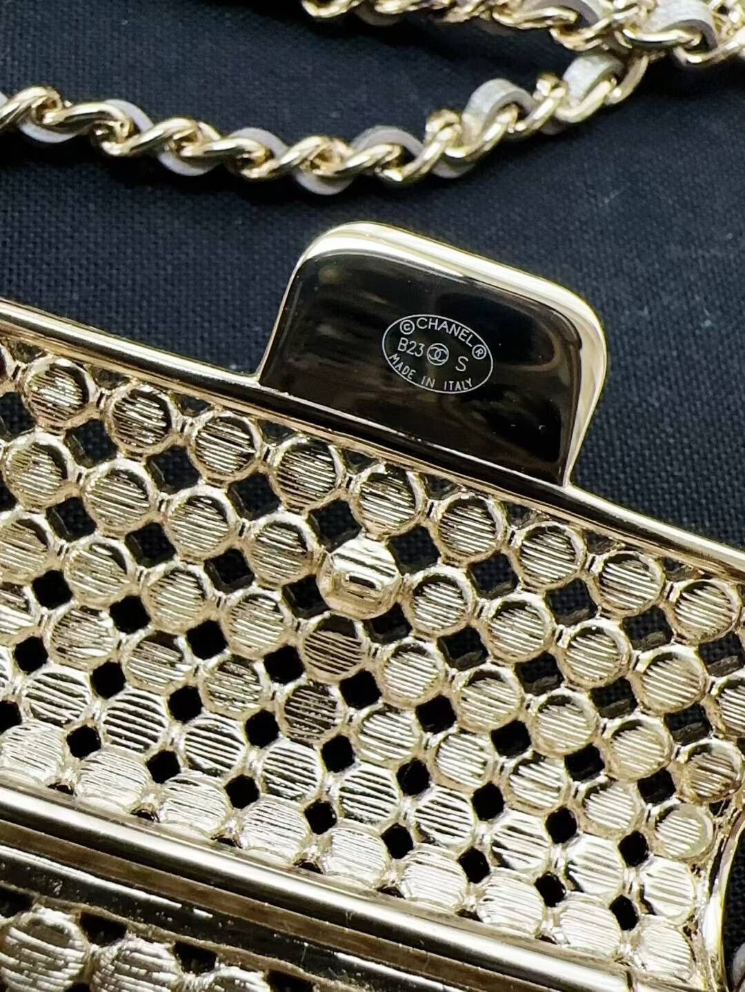 Chanel Chanel 23S Gold Diamond Bag Pendant Necklace Size ONE SIZE - 9 Thumbnail