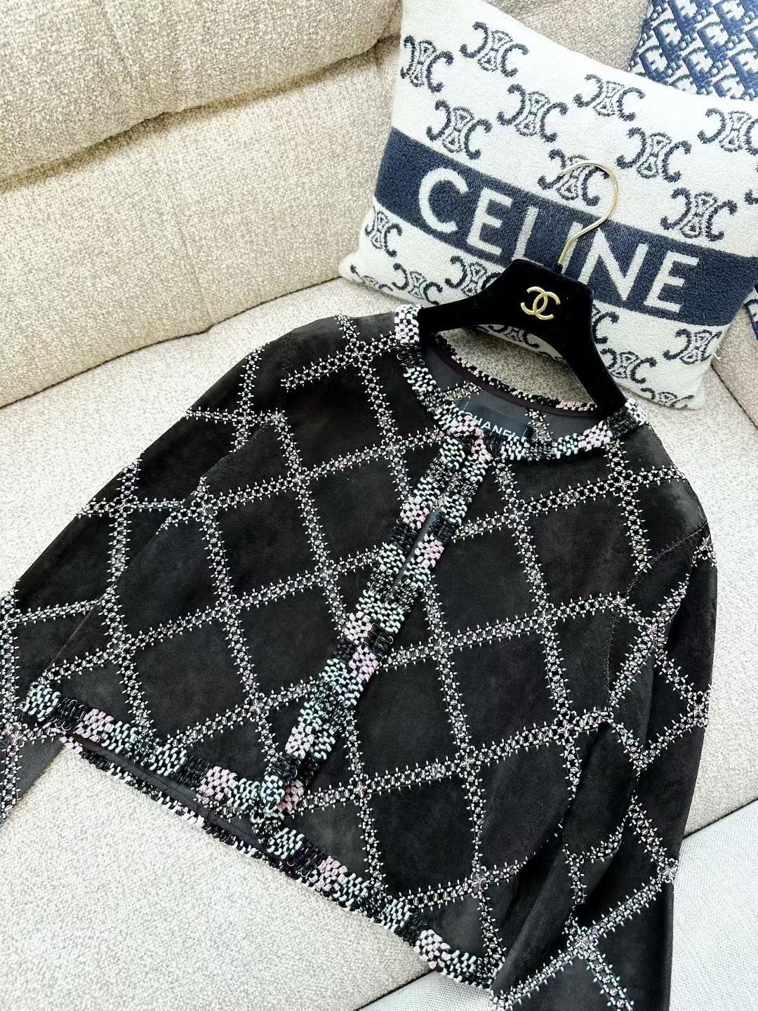 Chanel Chanel 23A Cropped Beaded Quilted Jacket Size XXS / US 00 / IT 34 - 4 Thumbnail