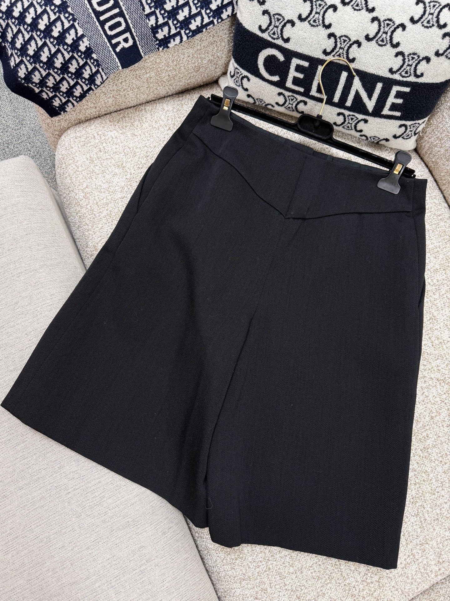 Chanel Chanel 23B Black Bermuda Wool Pants Size 40" / US 18 - 3 Thumbnail