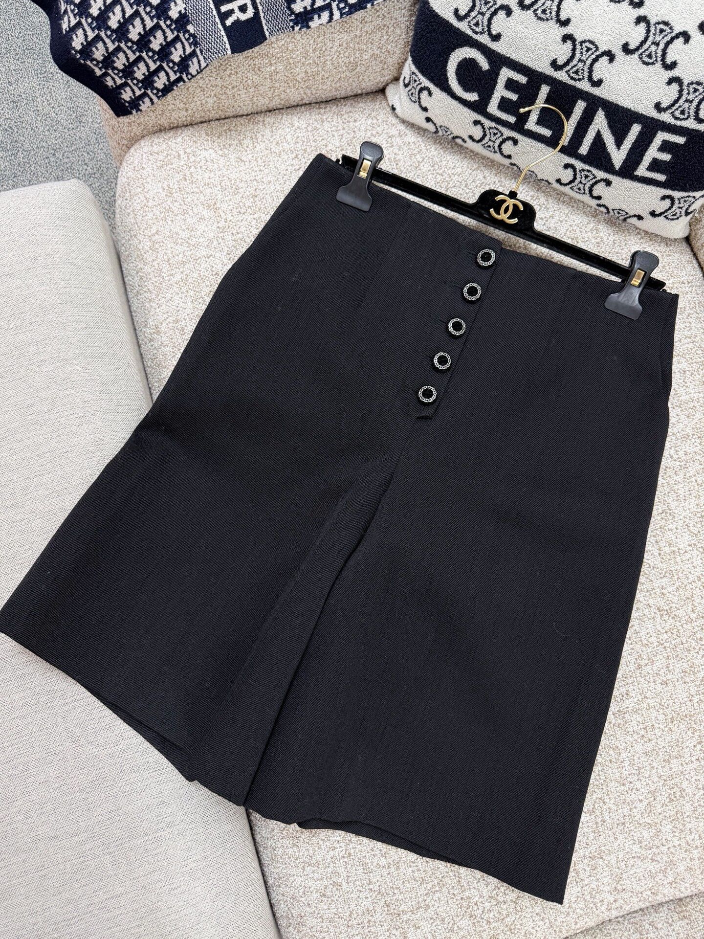 Chanel Chanel 23B Black Bermuda Wool Pants Size 40" / US 18 - 2 Thumbnail