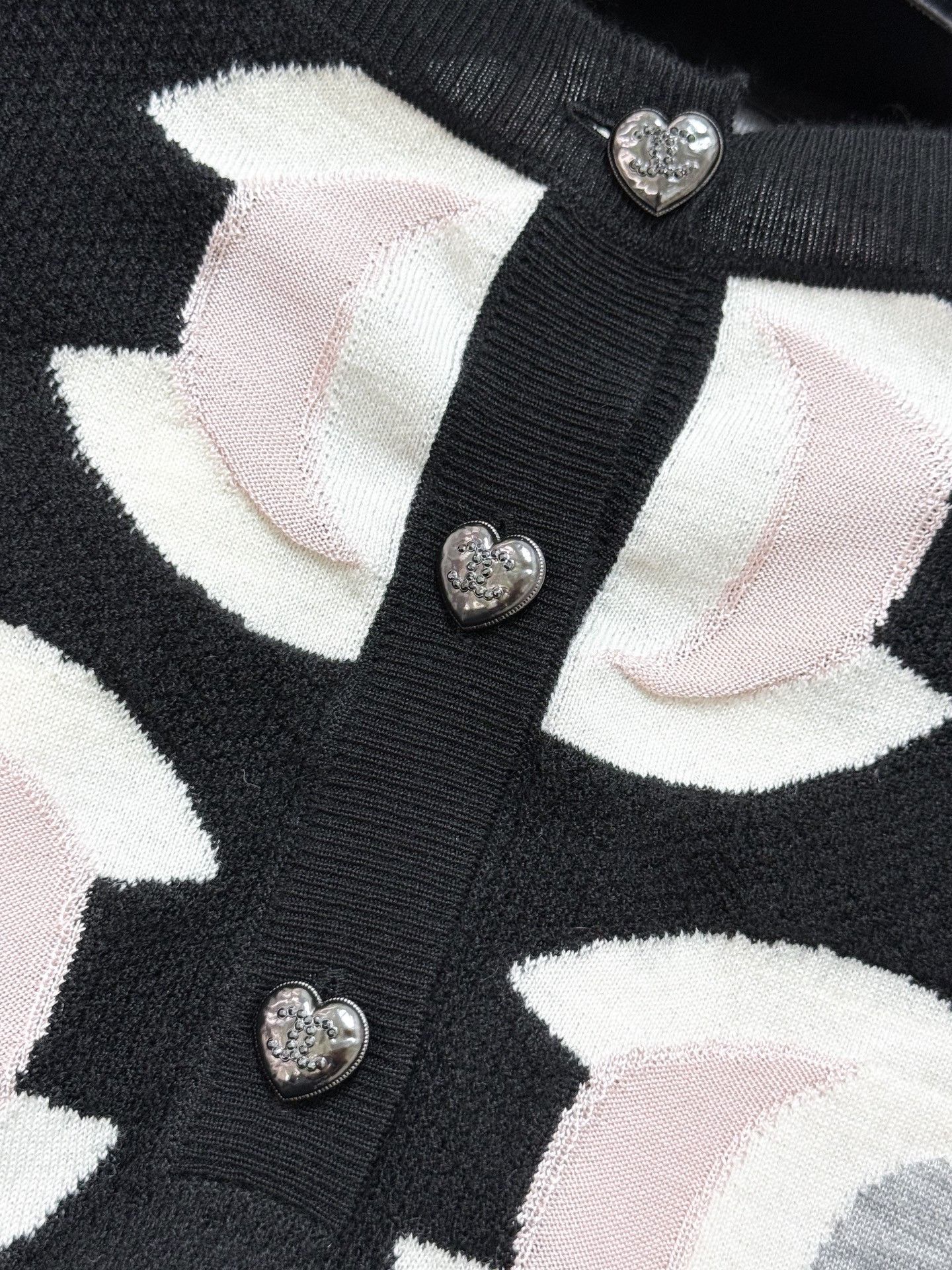 Chanel Chanel Black Double C Logo Knit Top Size S / US 4 / IT 40 - 6 Thumbnail