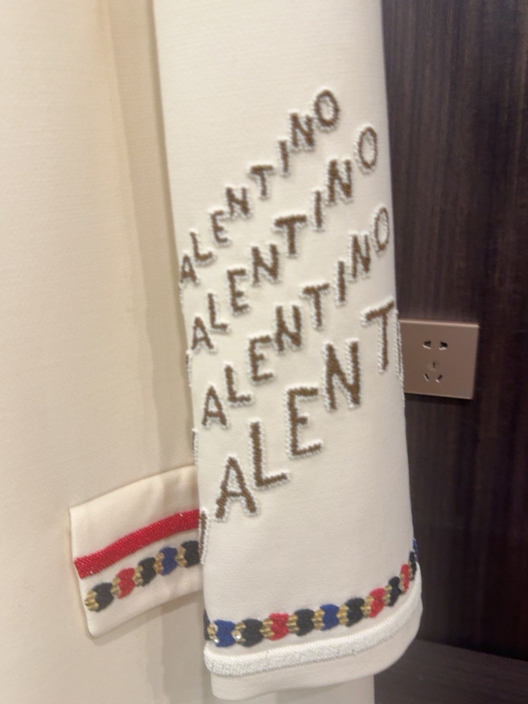 Valentino Valentino Cream Embroidered Slim Coat Size S / US 4 / IT 40 - 2 Thumbnail