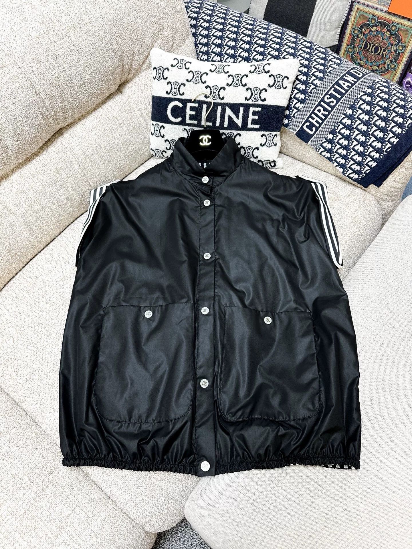 Chanel Chanel 24M Coco Beach Black Vest Size M / US 6-8 / IT 42-44 - 2 Thumbnail