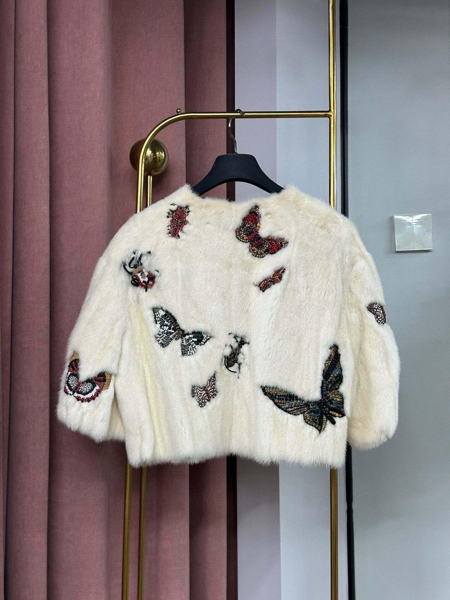 Valentino Valentino White Mink Fur Coat Beaded Size M / US 6-8 / IT 42-44 - 2 Thumbnail