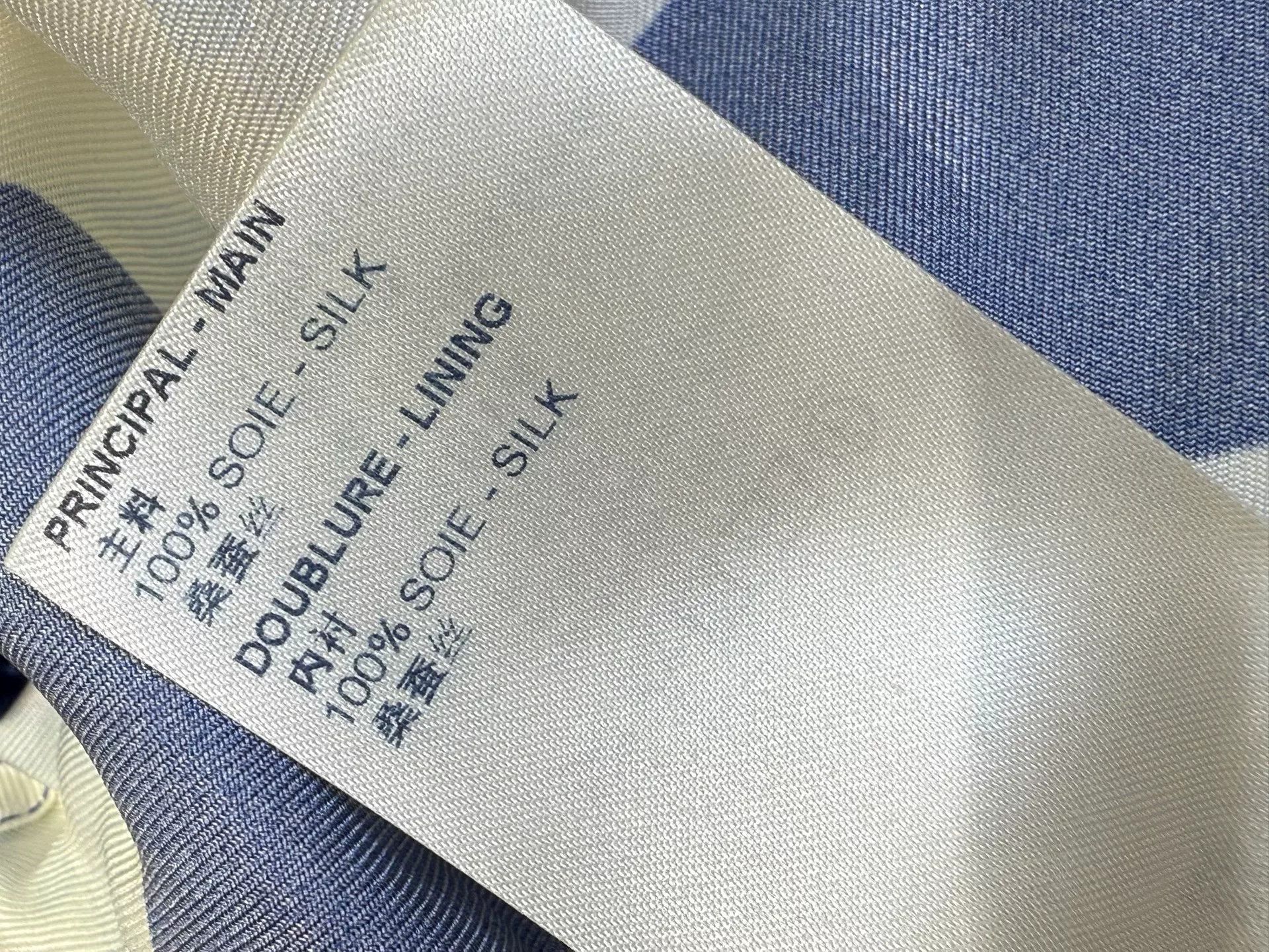 Louis Vuitton Louis Vuitton Blue White Monogram Silk Shorts Size US 38 / EU 54 - 7 Thumbnail