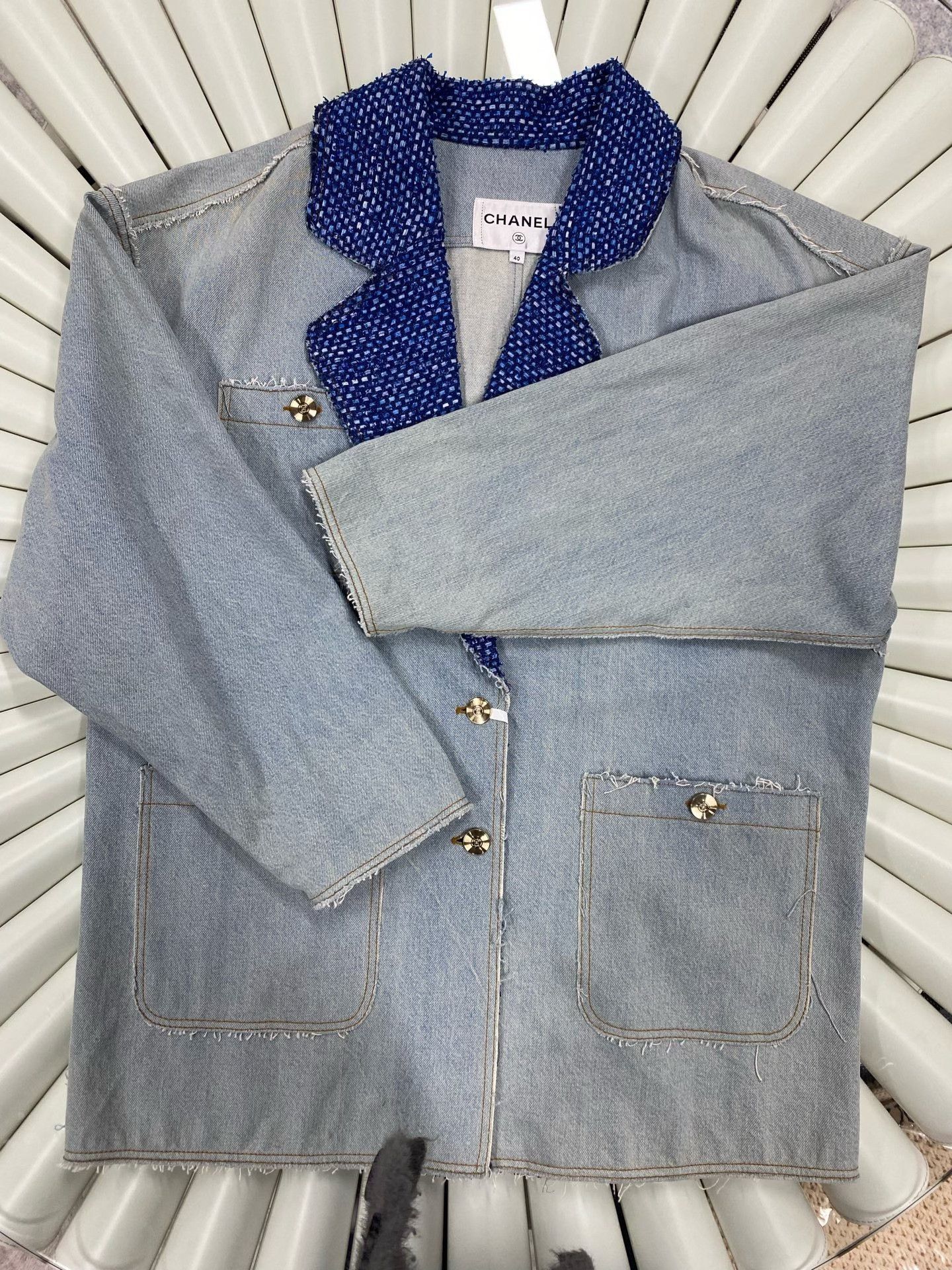 Chanel Chanel 20P Oversized Denim Jacket Size US XXS / EU 40 - 2 Thumbnail