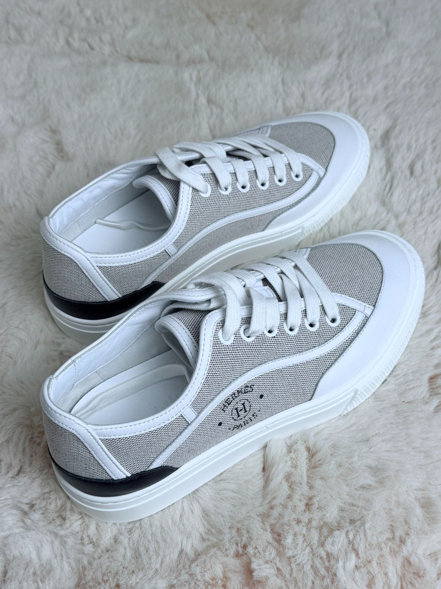 Hermes Hermes Canvas Gray Lowtop Sneakers us_6 Women Size US 6 / IT 36 - 3 Thumbnail