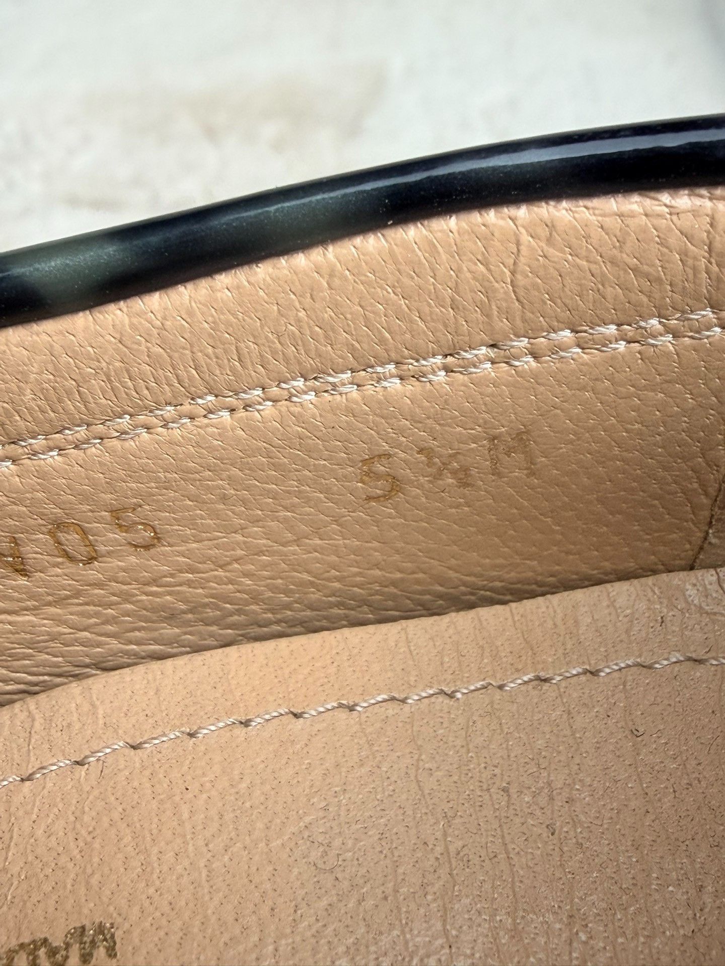 Salvatore Ferragamo Salvatore Ferragamo Patent Gold Lowtop Sneakers us_6 Women Size US 6 / IT 36 - 5 Thumbnail