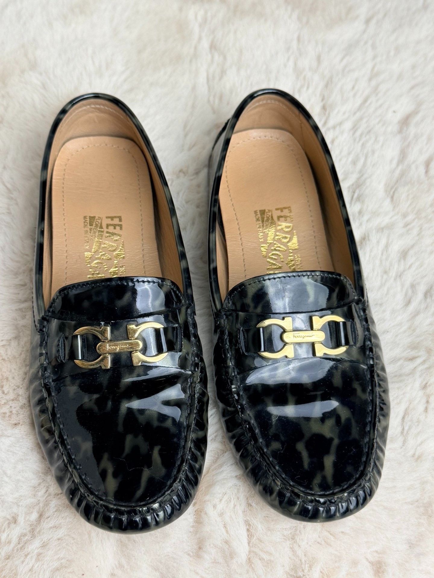 Salvatore Ferragamo Salvatore Ferragamo Patent Gold Lowtop Sneakers us_6 Women Size US 6 / IT 36 - 3 Thumbnail