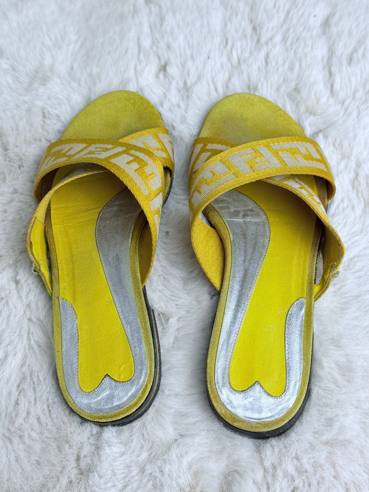 Fendi Fendi Yellow Sandals us_5 Women Size US 5 / IT 35 - 3 Thumbnail