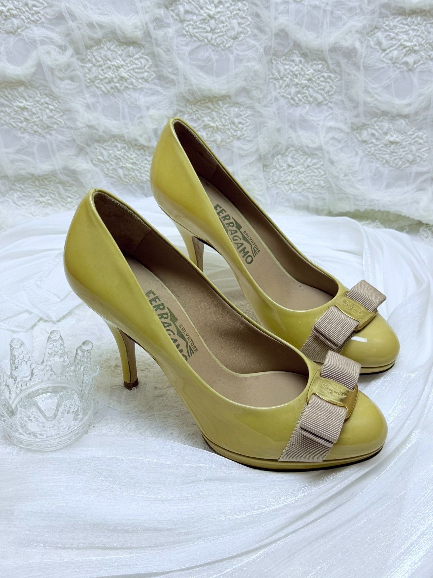 Salvatore Ferragamo Salvatore Ferragamo Patent Yellow Lowtop Sneakers Women Size US 6.5 / IT 36.5 - 2 Thumbnail
