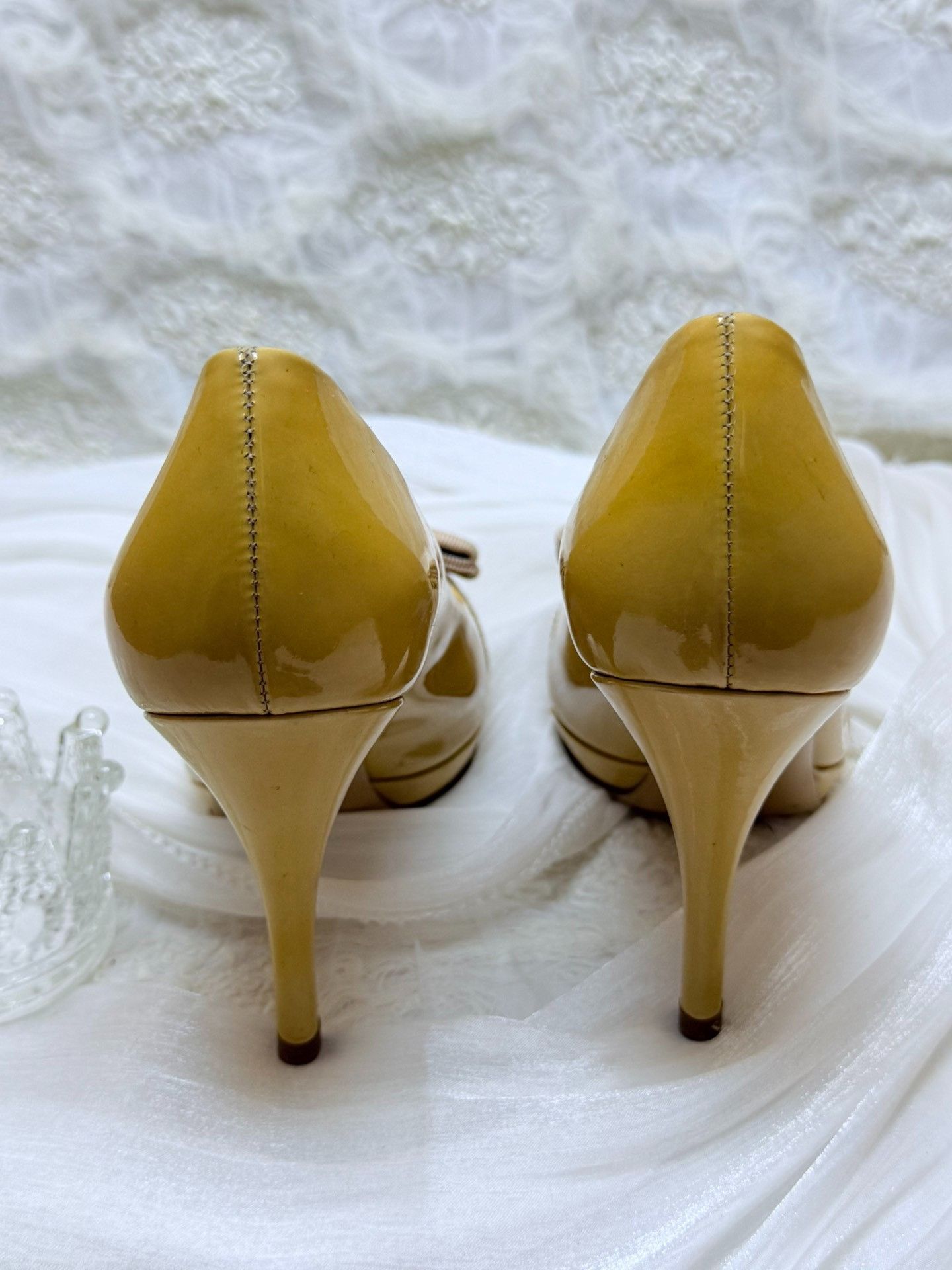 Salvatore Ferragamo Salvatore Ferragamo Patent Yellow Lowtop Sneakers Women Size US 6.5 / IT 36.5 - 4 Thumbnail