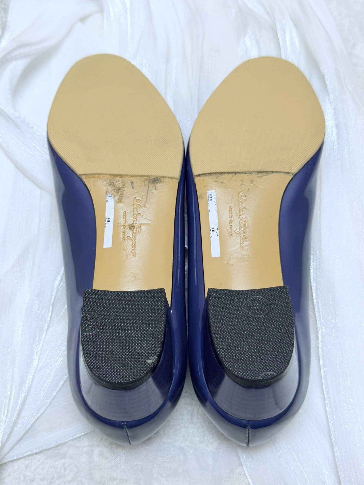 Salvatore Ferragamo Salvatore Ferragamo Patent Blue Lowtop Sneakers us_8 Women Size US 8 / IT 38 - 5 Thumbnail