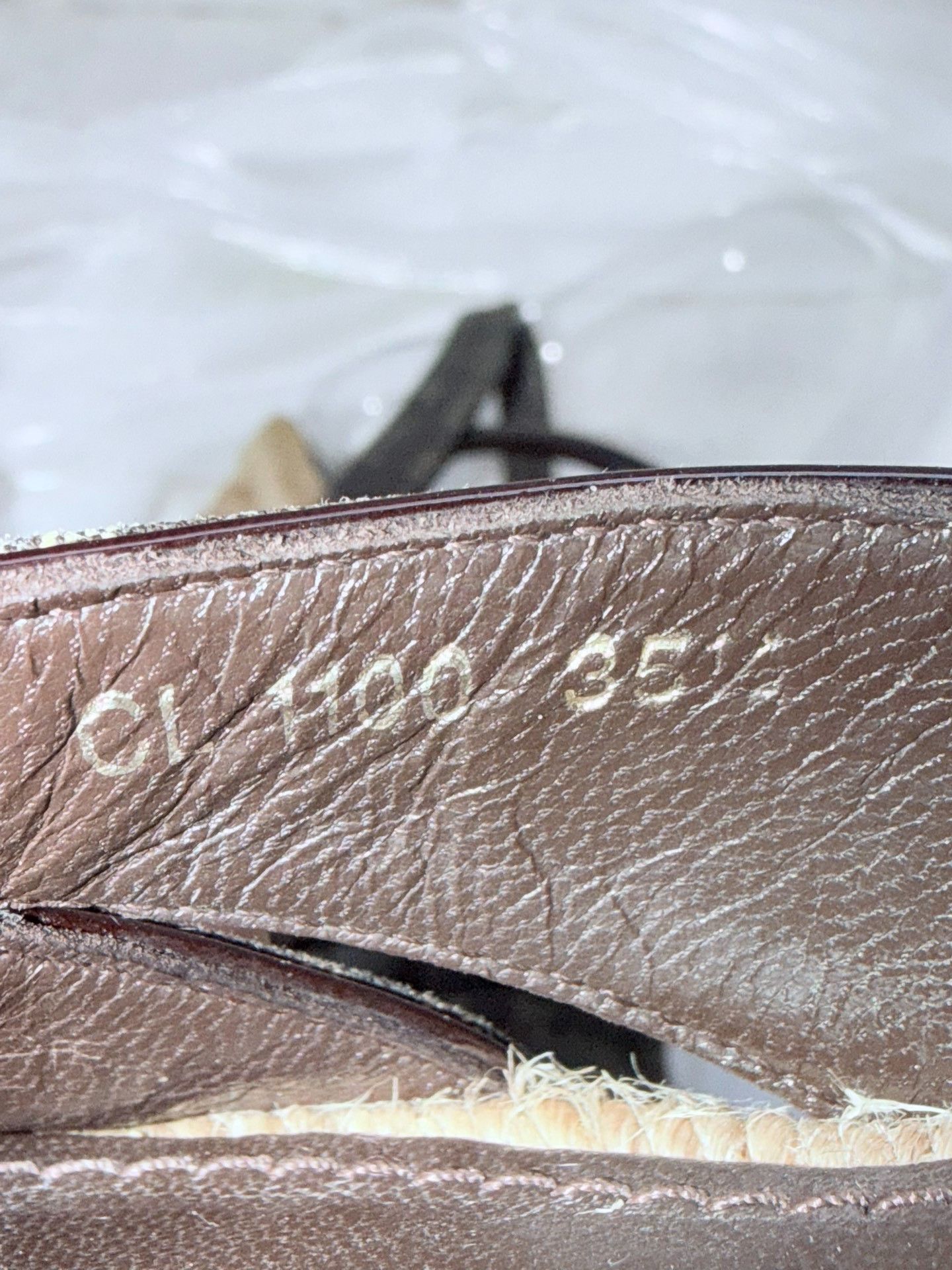 Louis Vuitton Louis Vuitton Black Sandals us_5-5 Women Size US 5.5 / IT 35.5 - 7 Thumbnail
