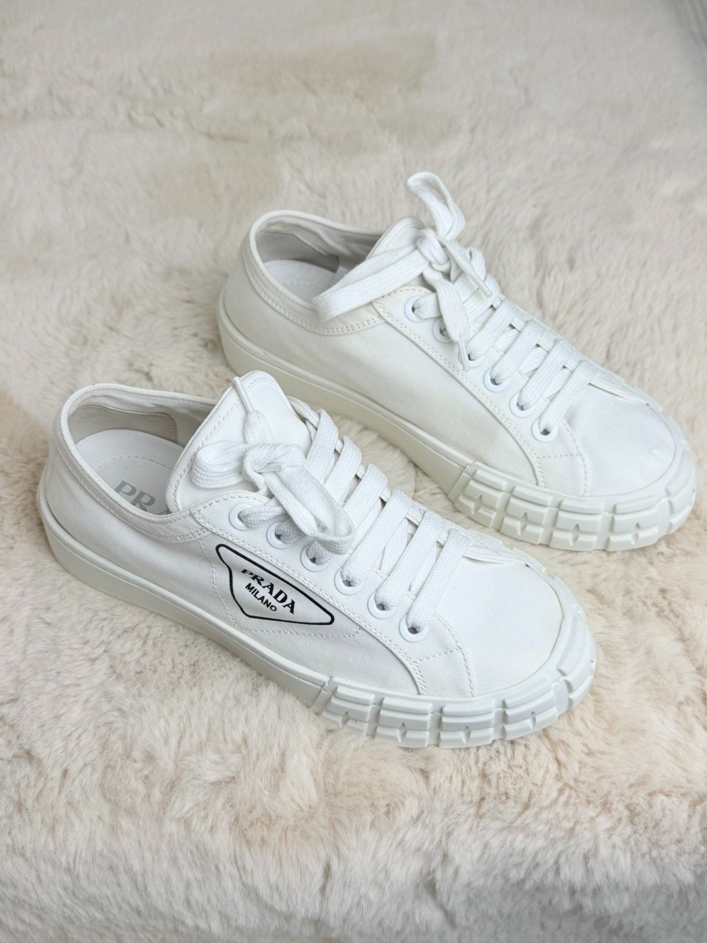 Prada Prada Canvas White Lowtop Sneakers us_7-5 Women Size US 7.5 / IT 37.5 - 2 Thumbnail