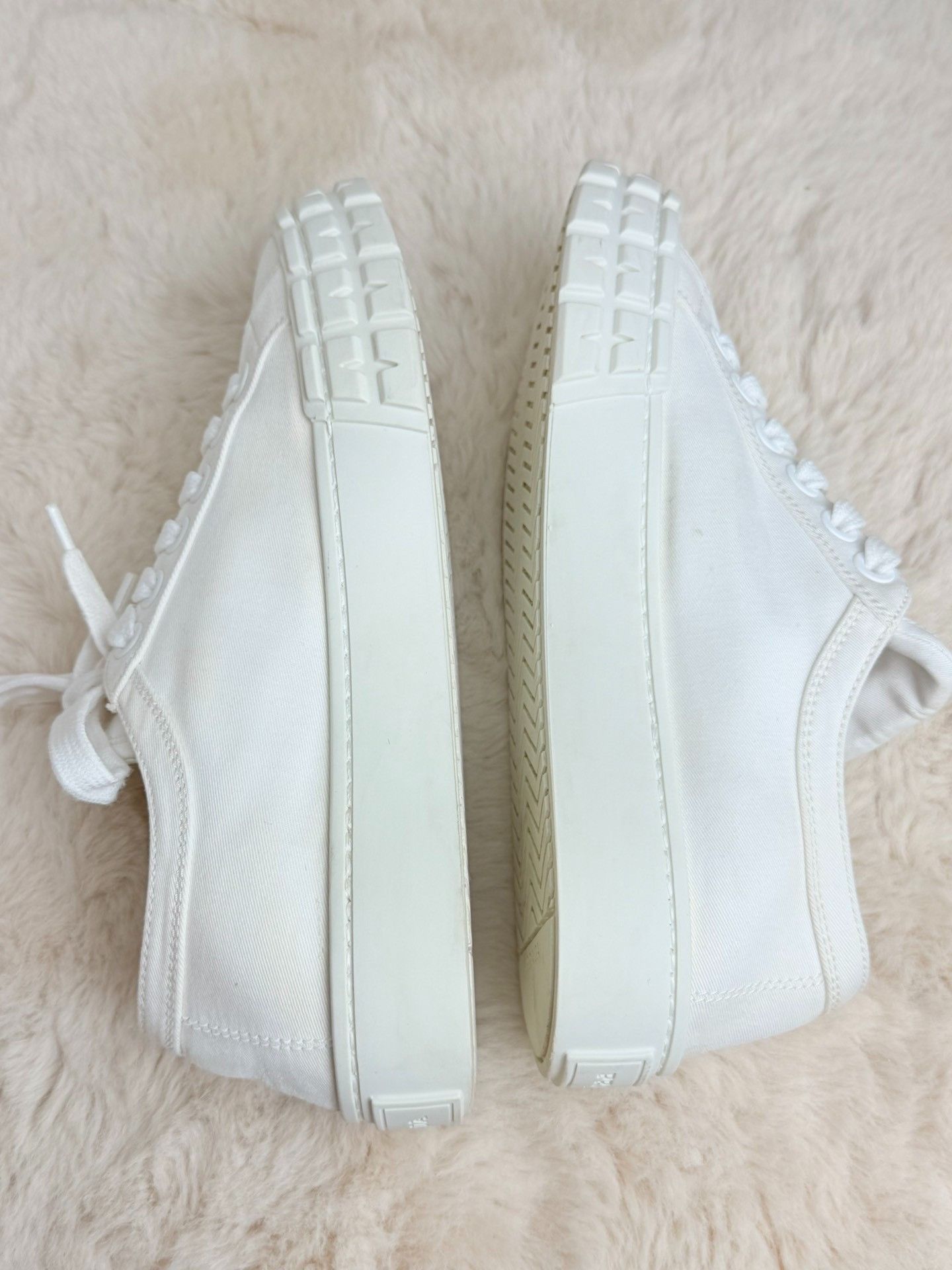 Prada Prada Canvas White Lowtop Sneakers us_7-5 Women Size US 7.5 / IT 37.5 - 5 Thumbnail