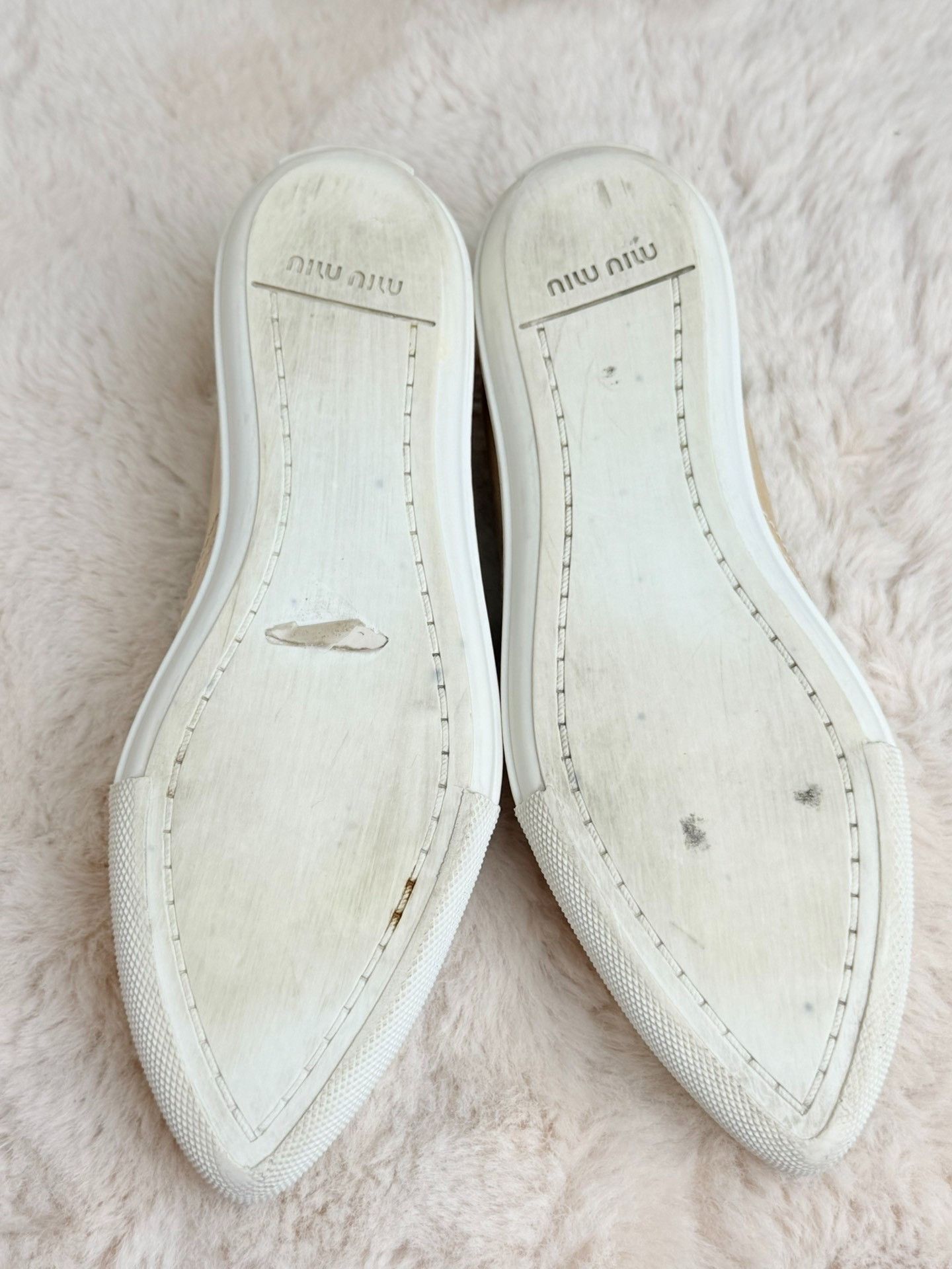 Miu Miu Miu Miu Beige Lowtop Sneakers us_7-5 Women Size US 7.5 / IT 37.5 - 8 Thumbnail