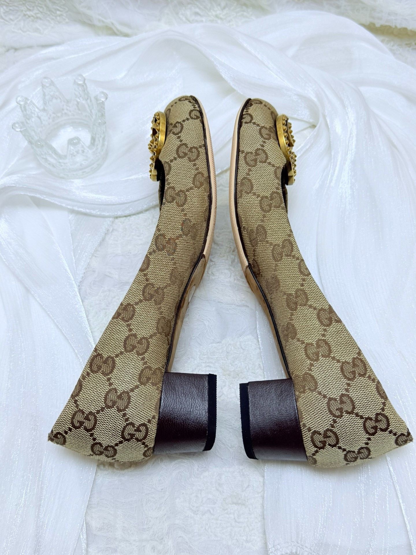 Gucci Gucci Lowtop Sneakers us_7 Women Size US 7 / IT 37 - 6 Thumbnail