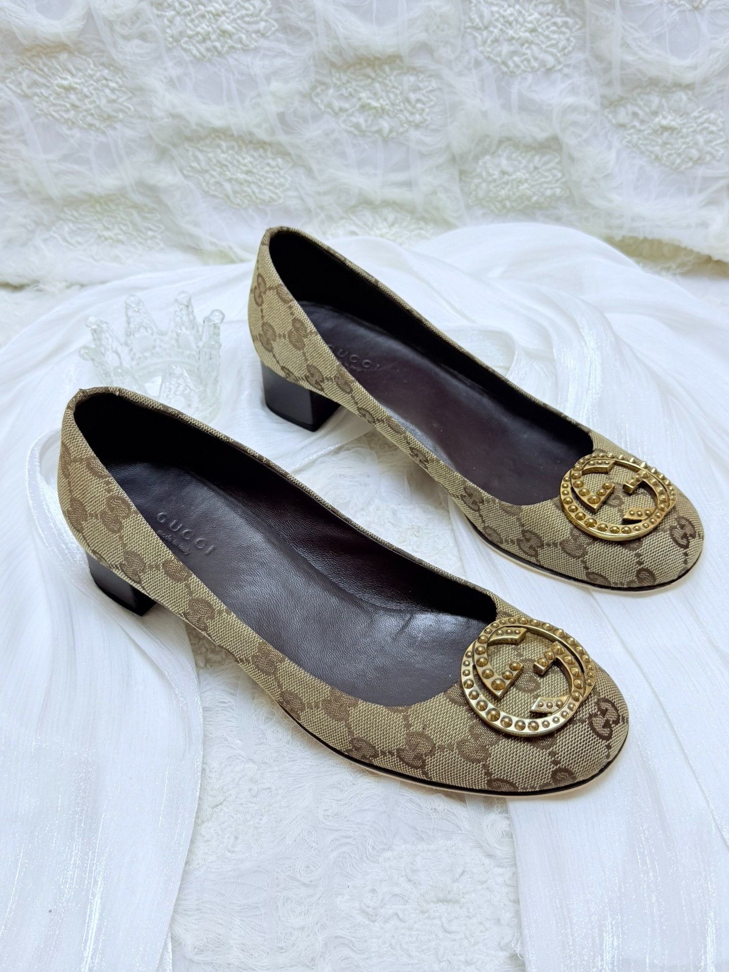 Gucci Gucci Lowtop Sneakers us_7 Women Size US 7 / IT 37 - 3 Thumbnail