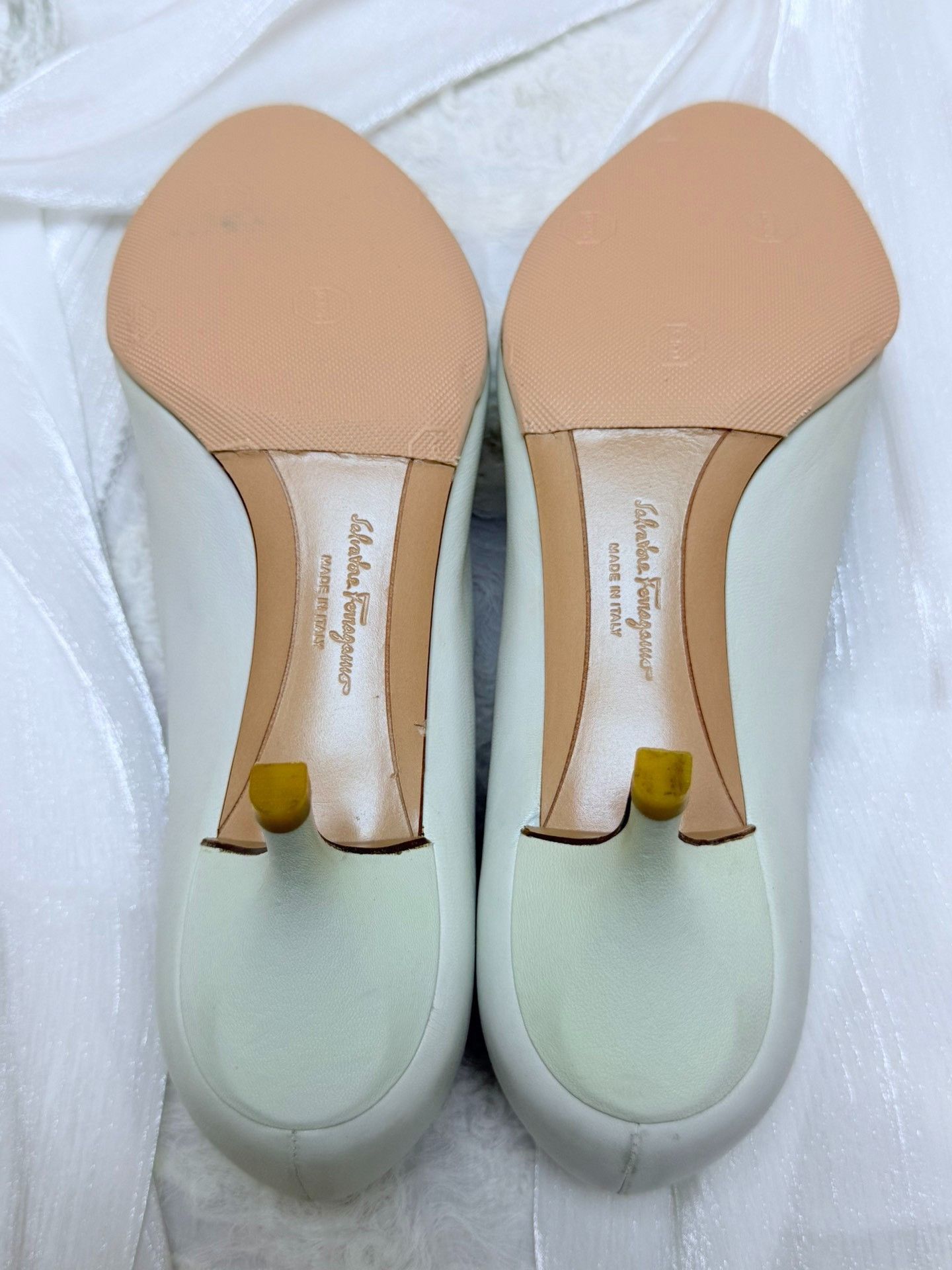 Salvatore Ferragamo Salvatore Ferragamo Leather Lowtop Sneakers us_6-5 Women Size US 6.5 / IT 36.5 - 8 Thumbnail