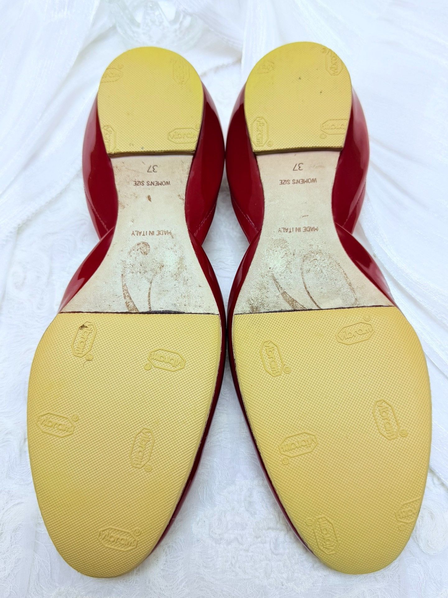 Roger Vivier Roger Vivier Retro Red Lowtop Sneakers us_7 Women Size US 7 / IT 37 - 7 Thumbnail