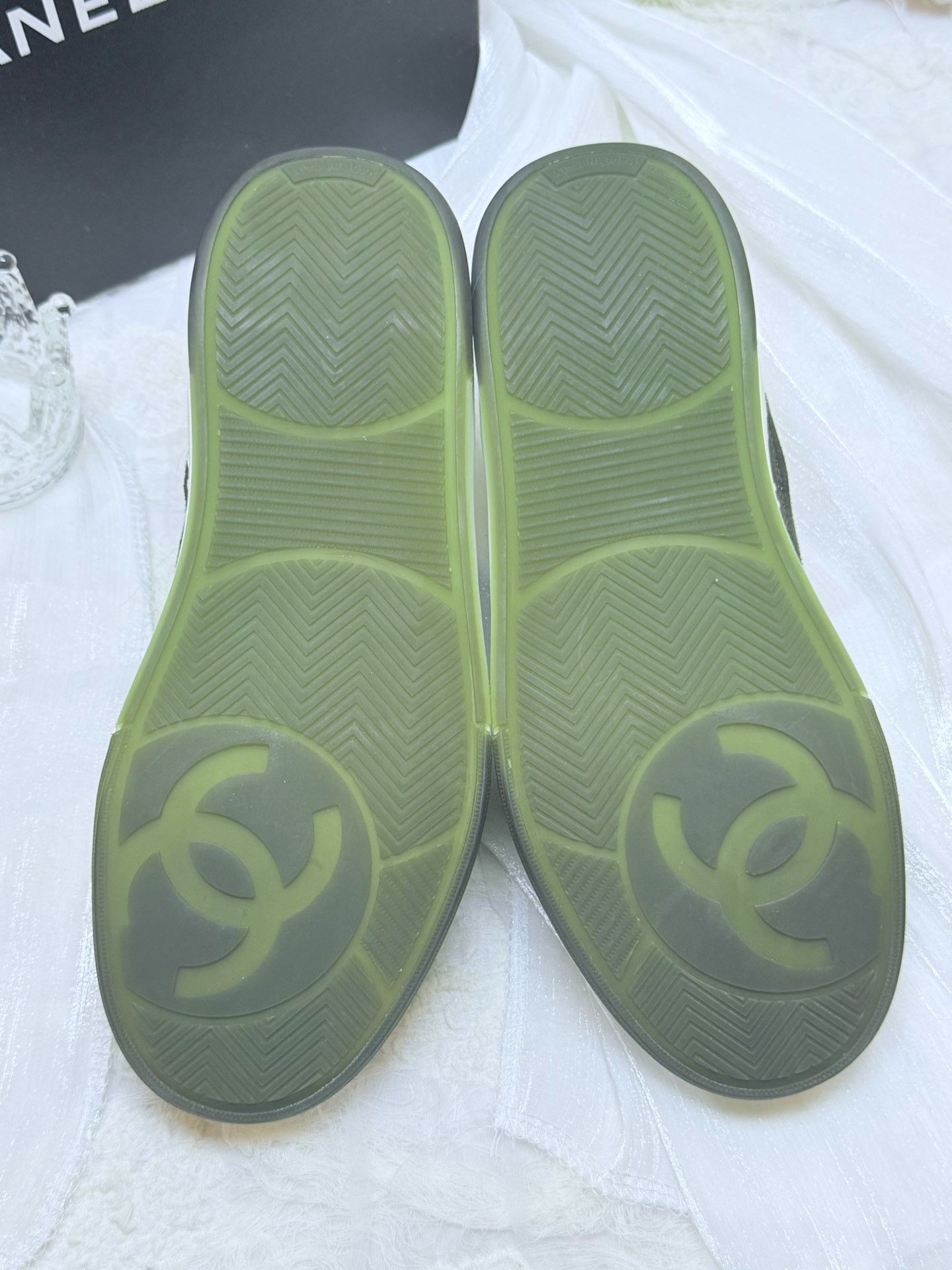 Chanel Chanel Black Lowtop Sneakers us_5 Women Size US 5 / IT 35 - 6 Thumbnail