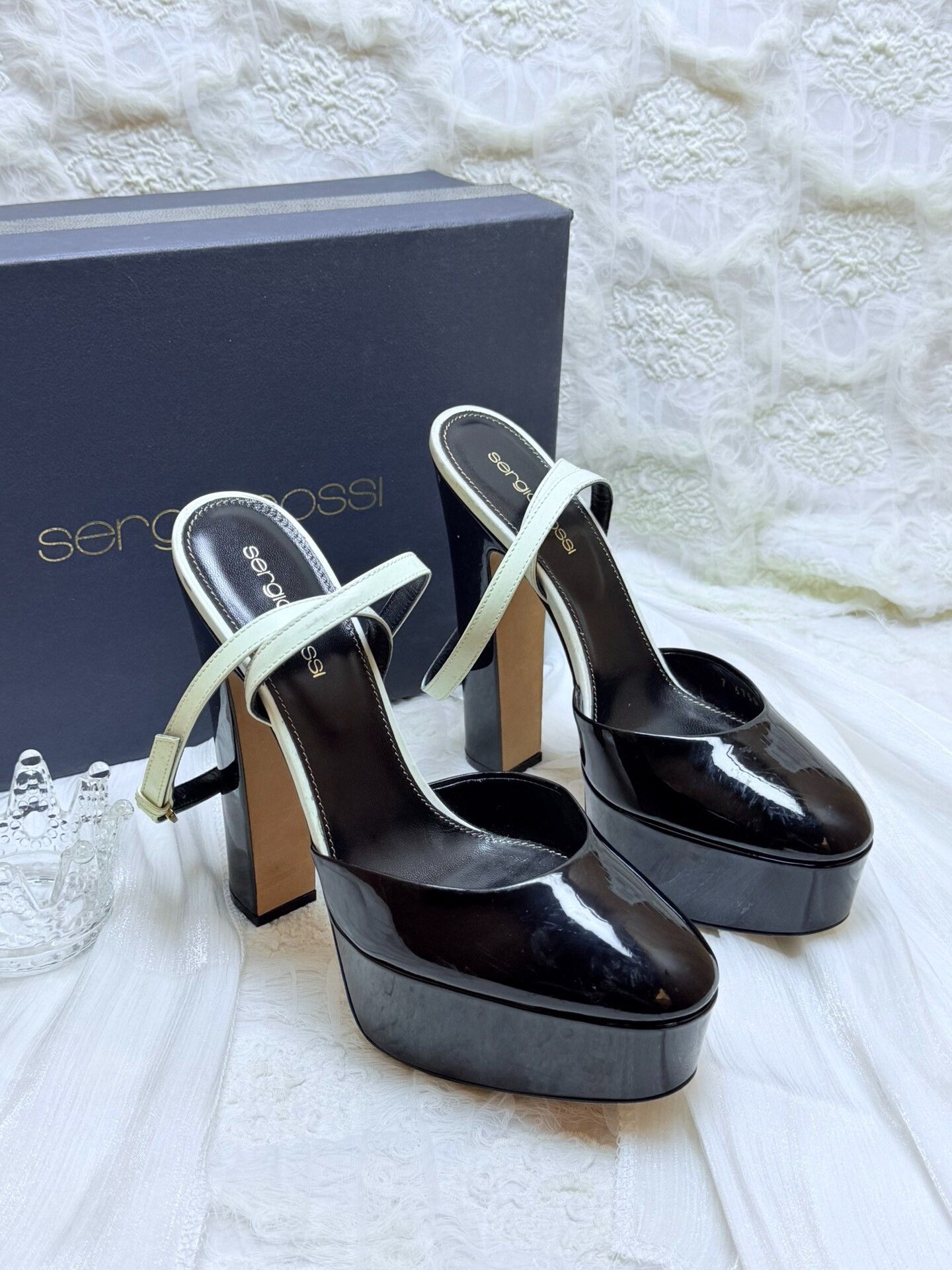 Sergio Rossi Sergio Rossi Waterproof Black Sandals us_6 Women Size US 6 / IT 36 - 2 Thumbnail