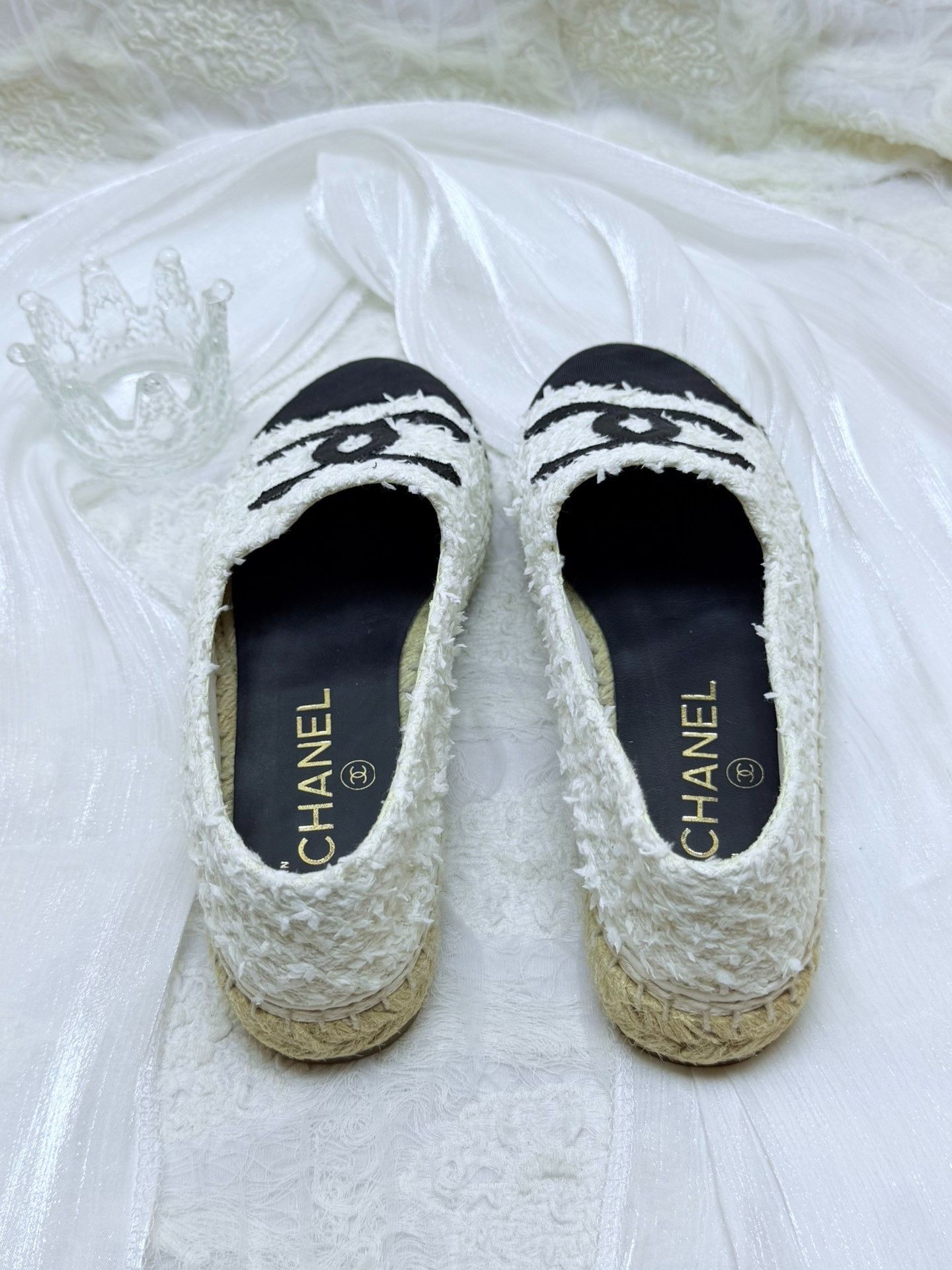 Chanel Chanel Black Lowtop Sneakers us_5 Women Size US 5 / IT 35 - 4 Thumbnail