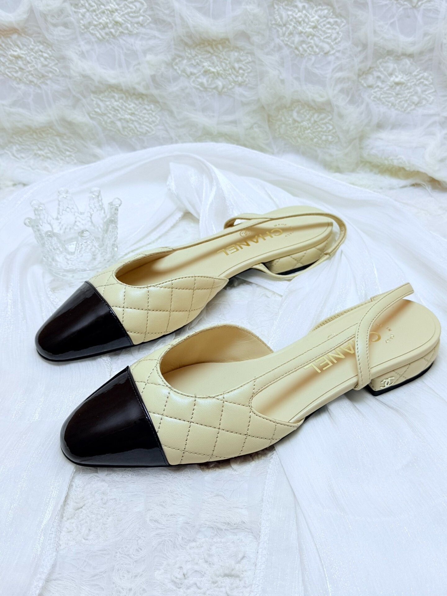 Chanel Chanel Leather Plaid Multi Lowtop Sneakers us_6-5 Women Size US 6.5 / IT 36.5 - 2 Thumbnail