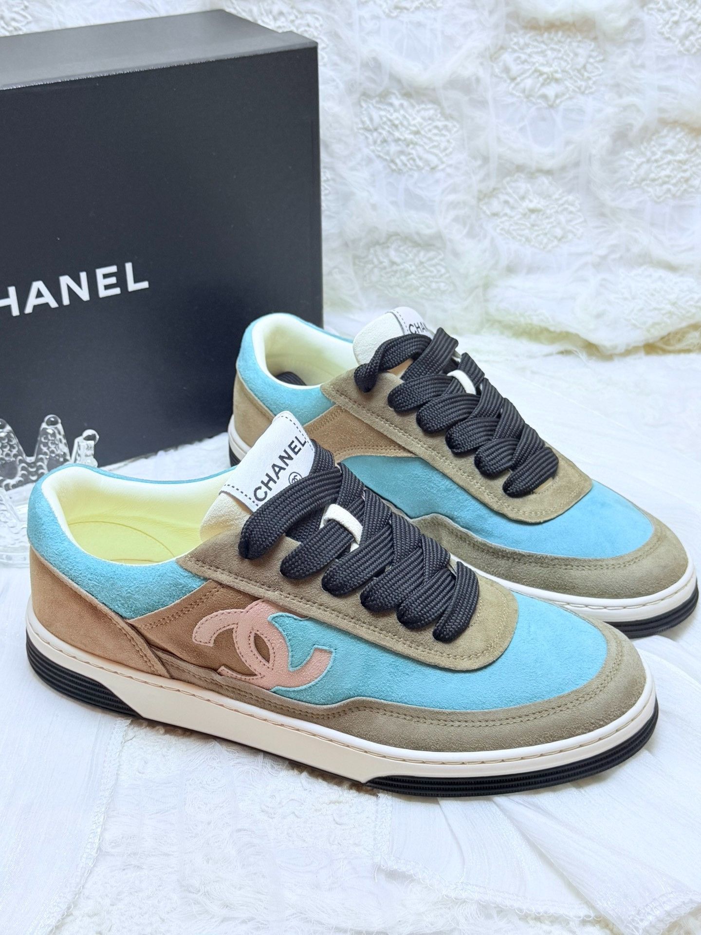 Chanel Chanel Multi Lowtop Sneakers us_8 Women Size US 8 / IT 38 - 3 Thumbnail