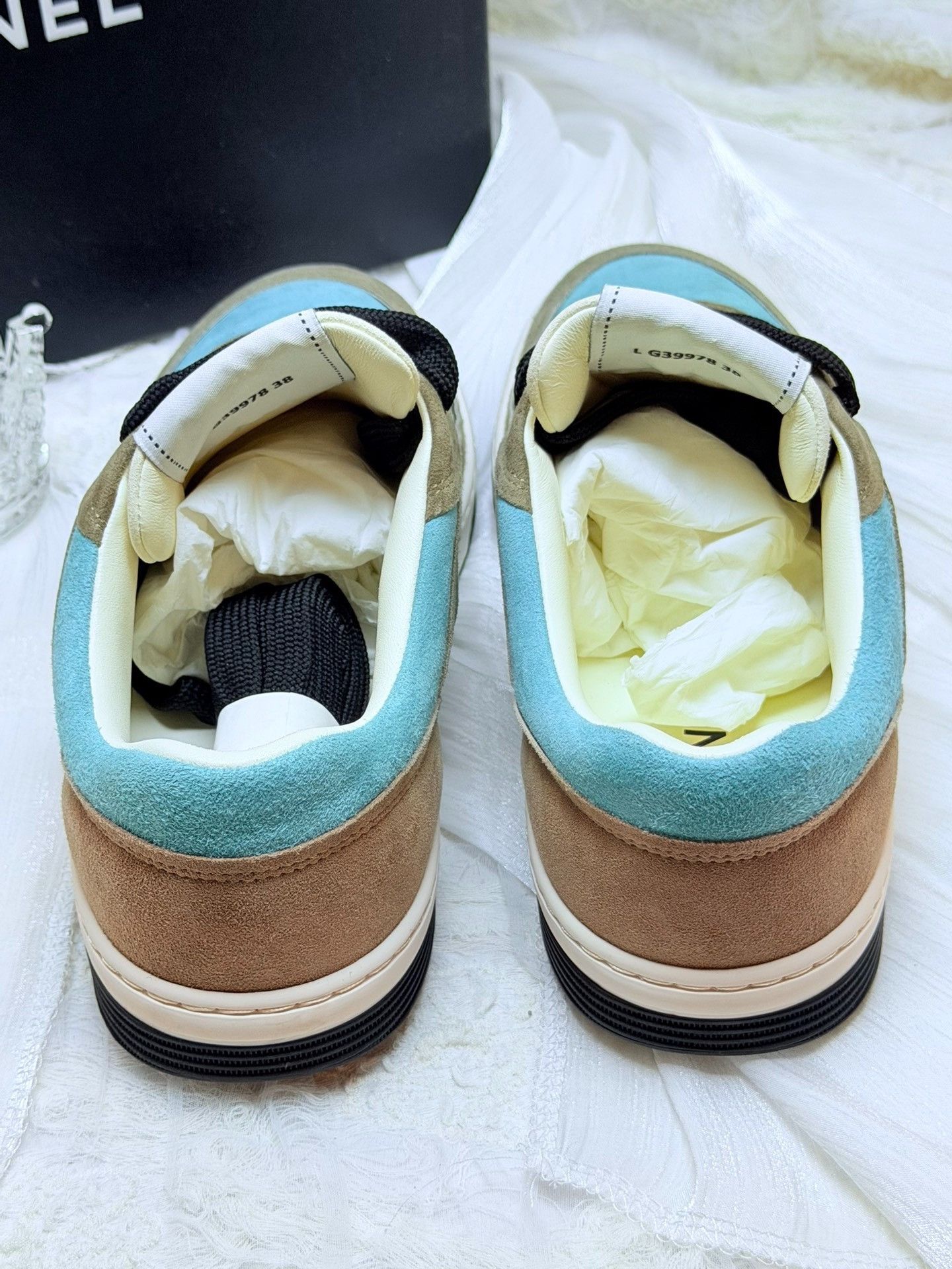 Chanel Chanel Multi Lowtop Sneakers us_8 Women Size US 8 / IT 38 - 4 Thumbnail