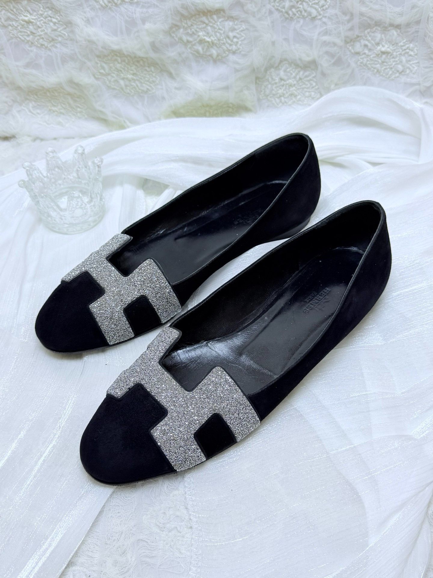 Hermes Hermes Suede Black Lowtop Sneakers us_9 Women Size US 9 / IT 39 - 2 Thumbnail