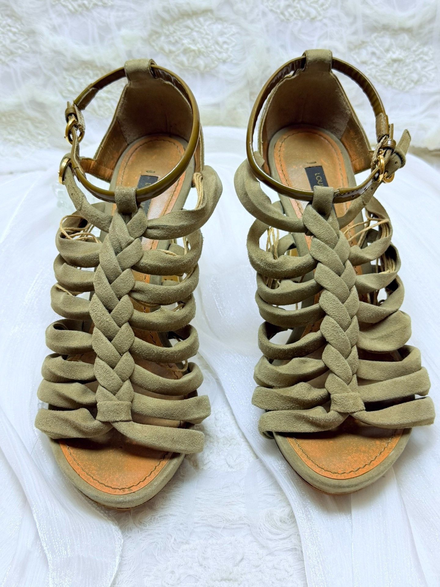Louis Vuitton Louis Vuitton Suede Brown Sandals us_6 Women Size US 6 / IT 36 - 2 Thumbnail