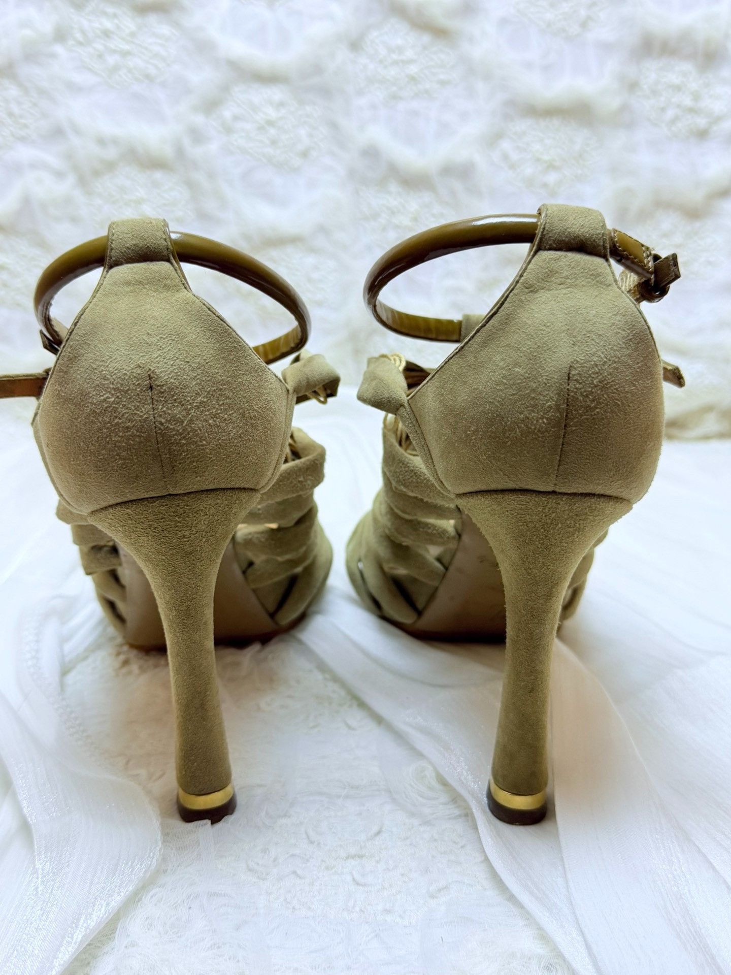 Louis Vuitton Louis Vuitton Suede Brown Sandals us_6 Women Size US 6 / IT 36 - 5 Thumbnail