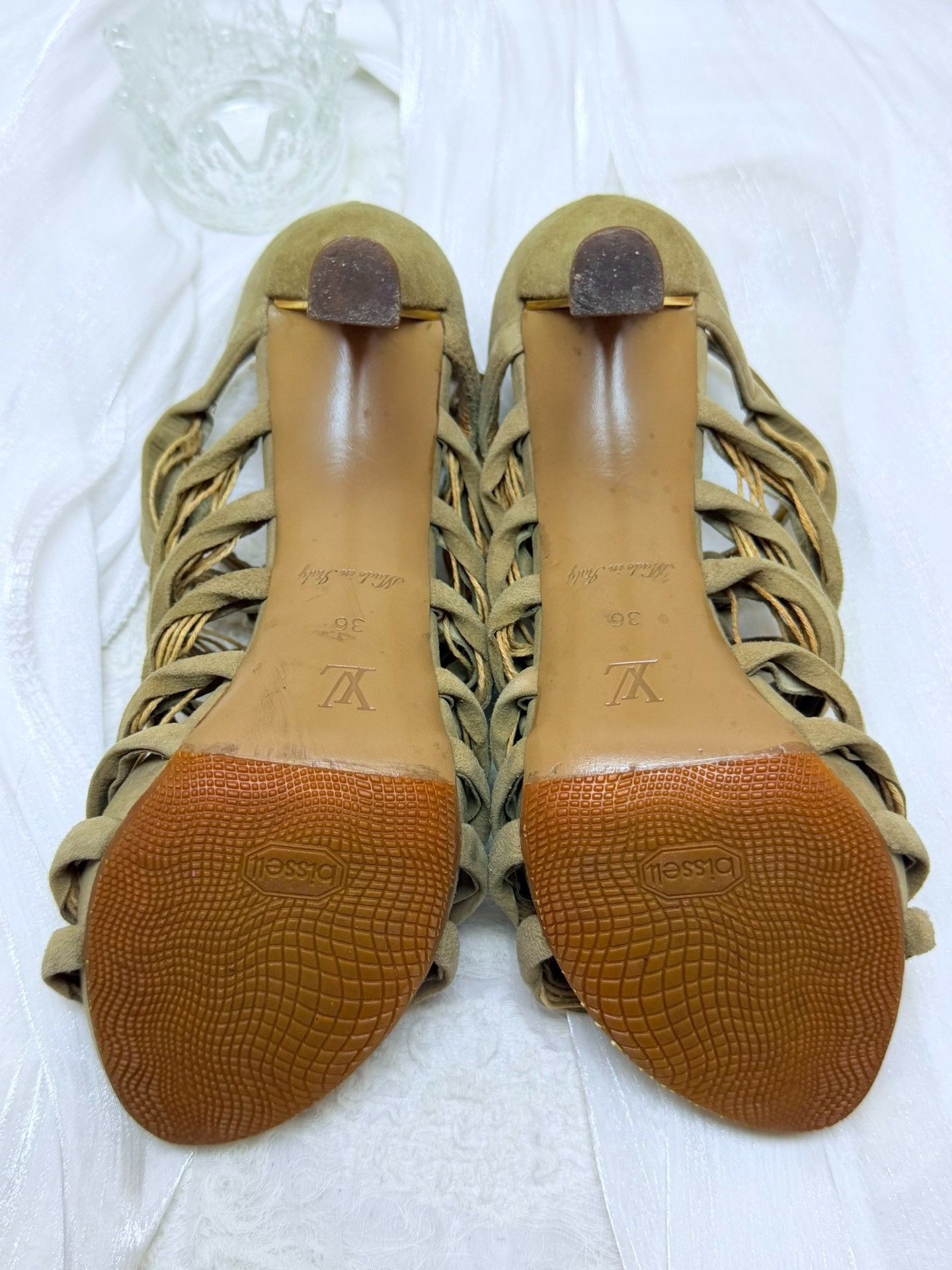Louis Vuitton Louis Vuitton Suede Brown Sandals us_6 Women Size US 6 / IT 36 - 6 Thumbnail