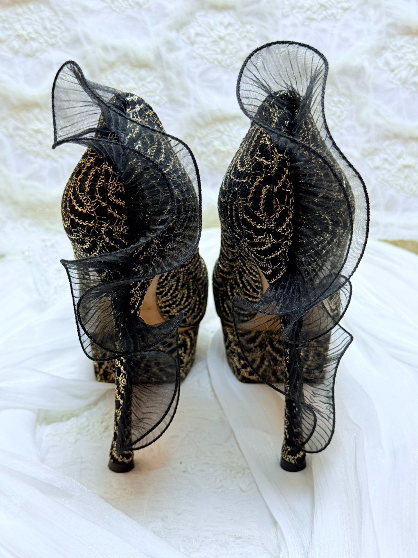 Nicholas Kirkwood Nicholas Kirkwood Limited Embroidered Black Lowtop Sneake... Size US 9 / IT 39 - 4 Thumbnail