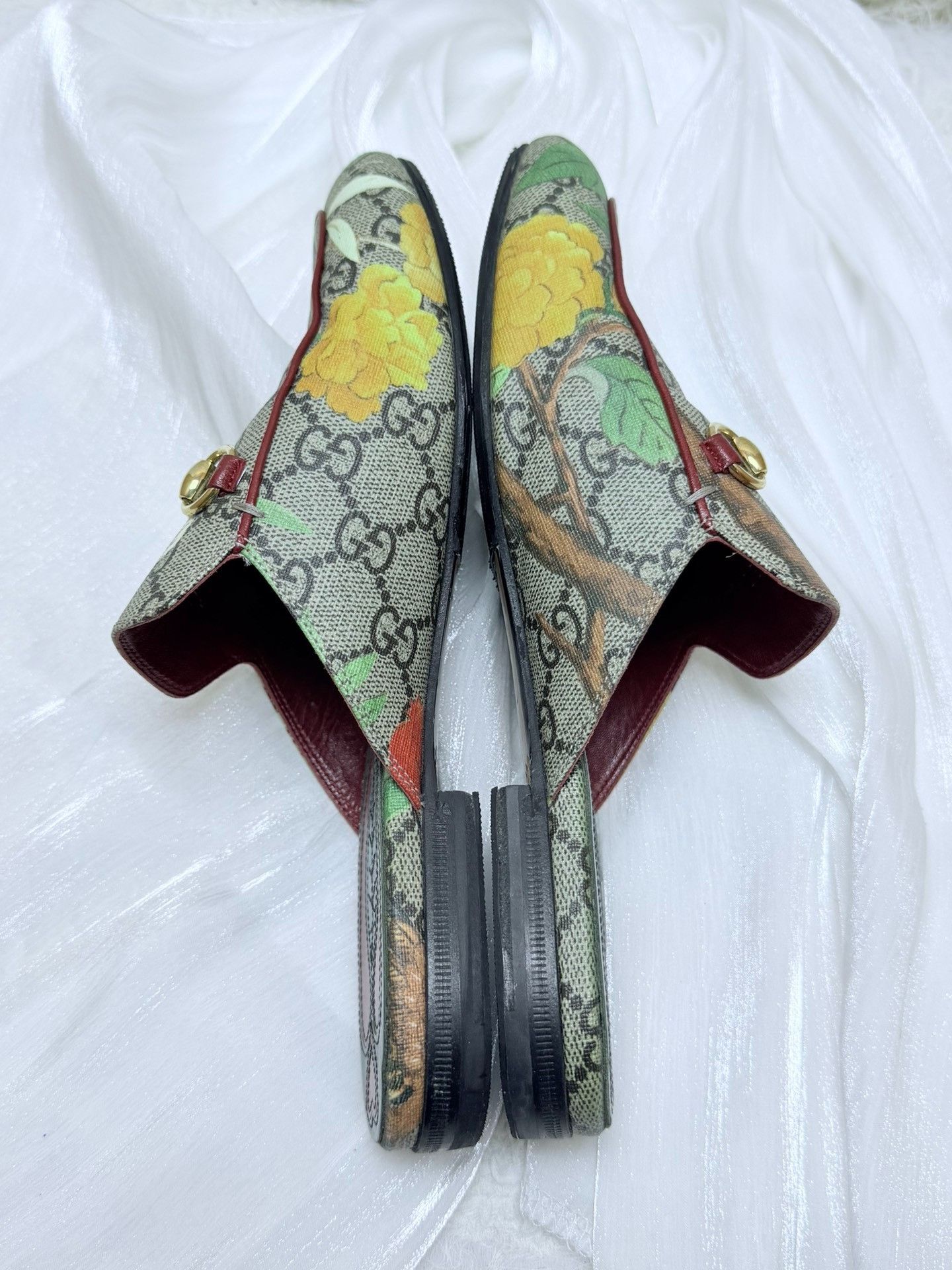 Gucci Gucci Floral Gold Sandals us_7 Women Size US 7 / IT 37 - 5 Thumbnail